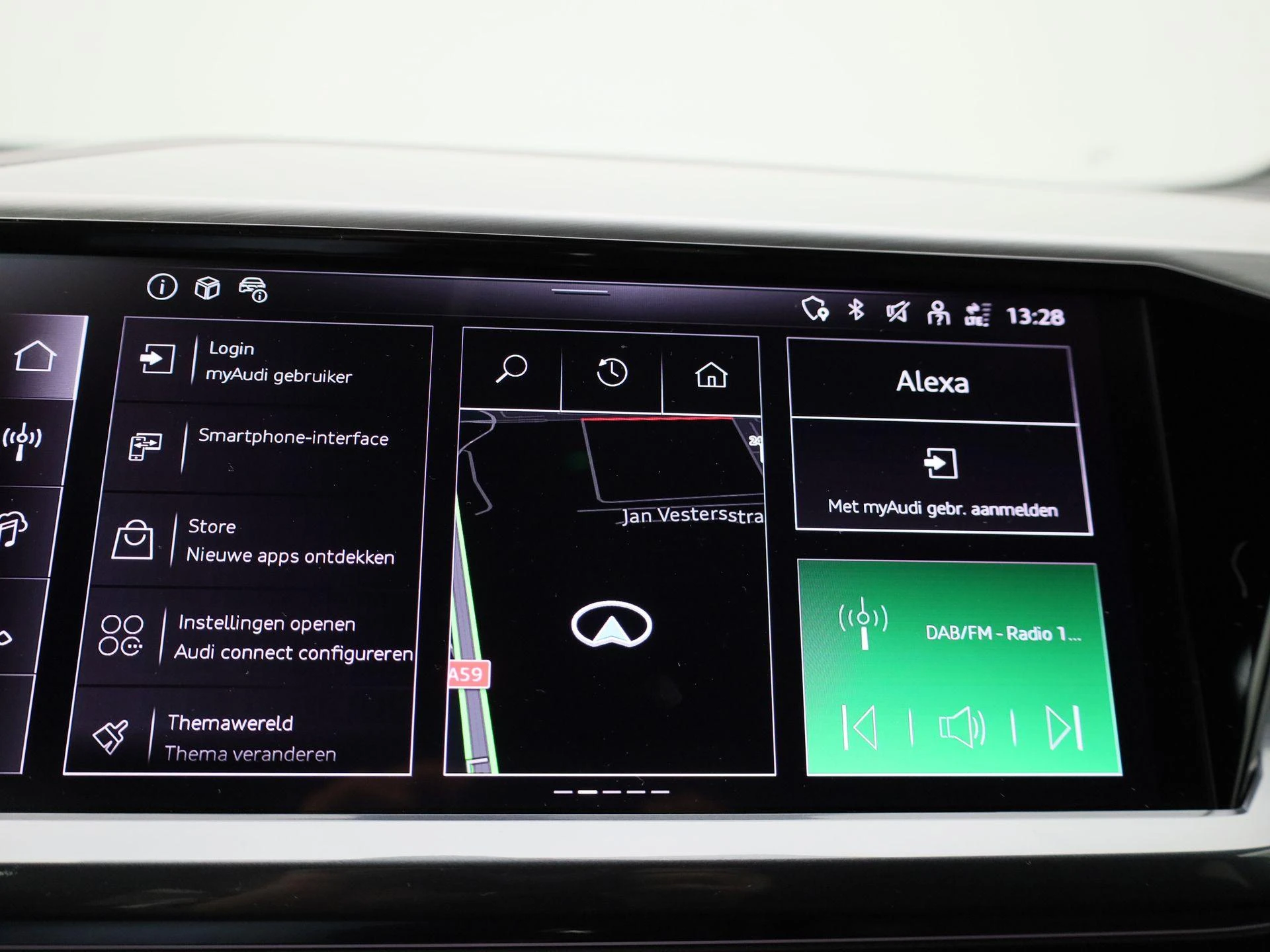 Audi-Q4 e-tron-image-16
