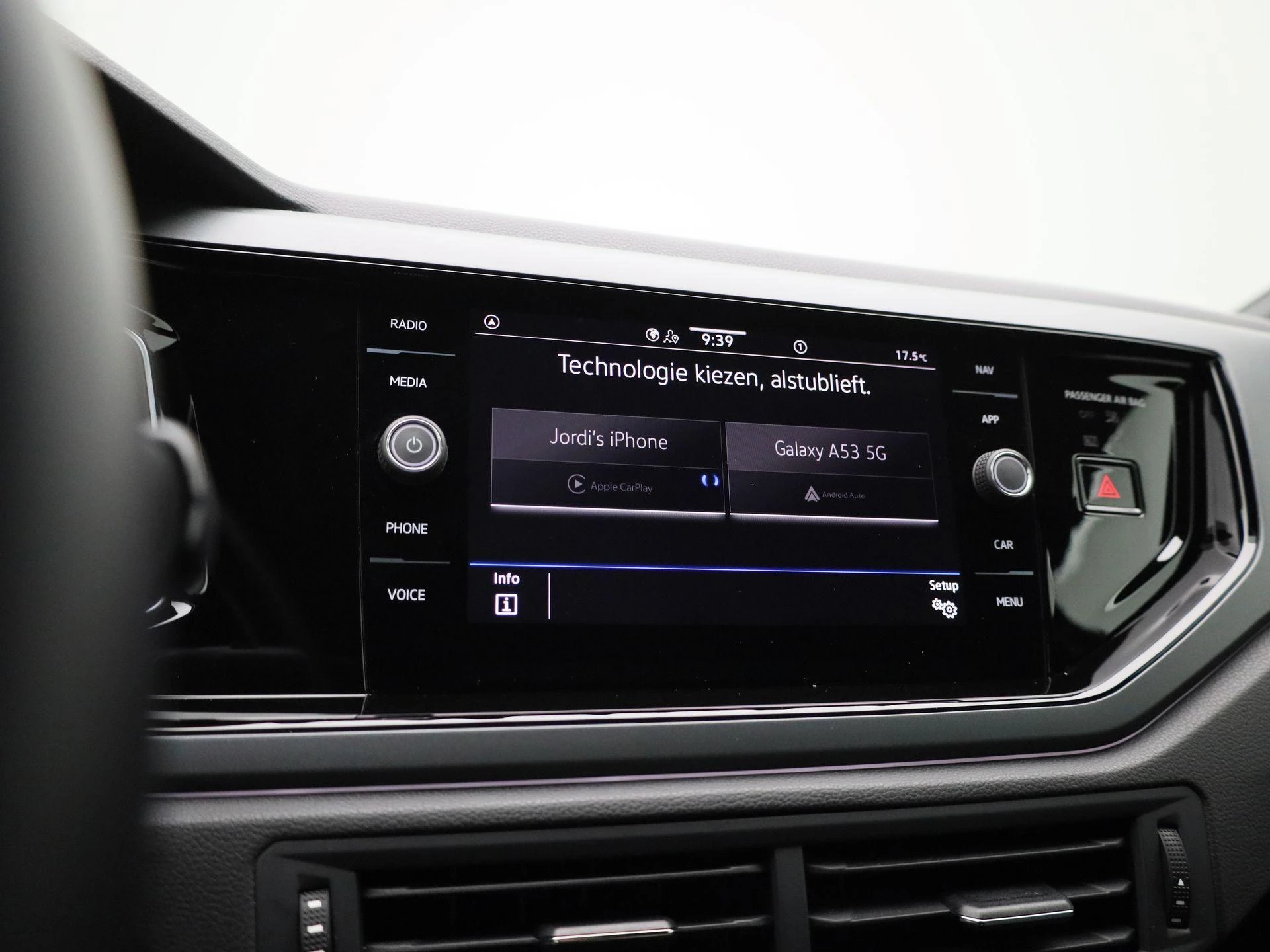 Volkswagen-Polo-image-22