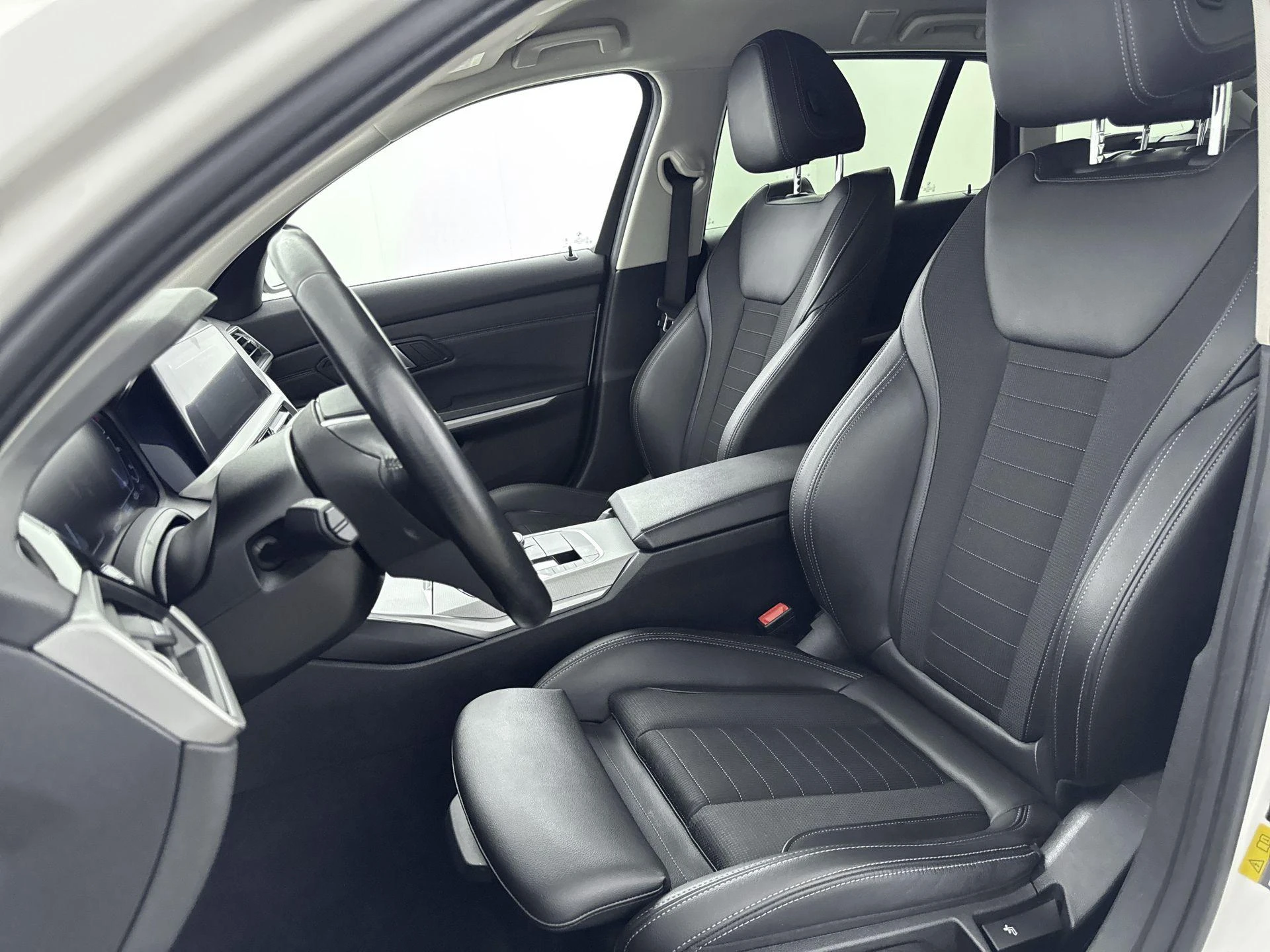 BMW-3 Serie-image-28