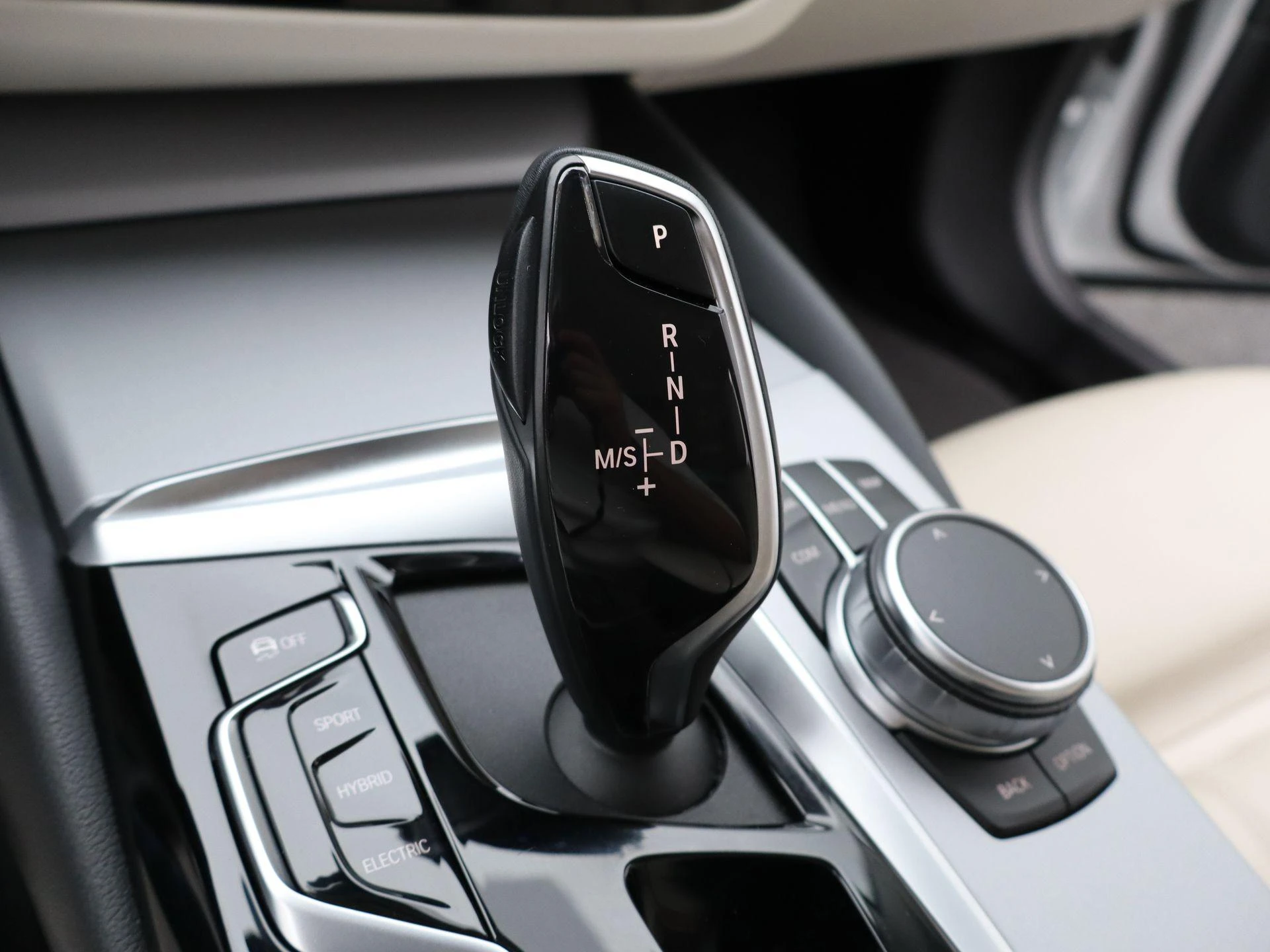 BMW-5 Serie-image-17