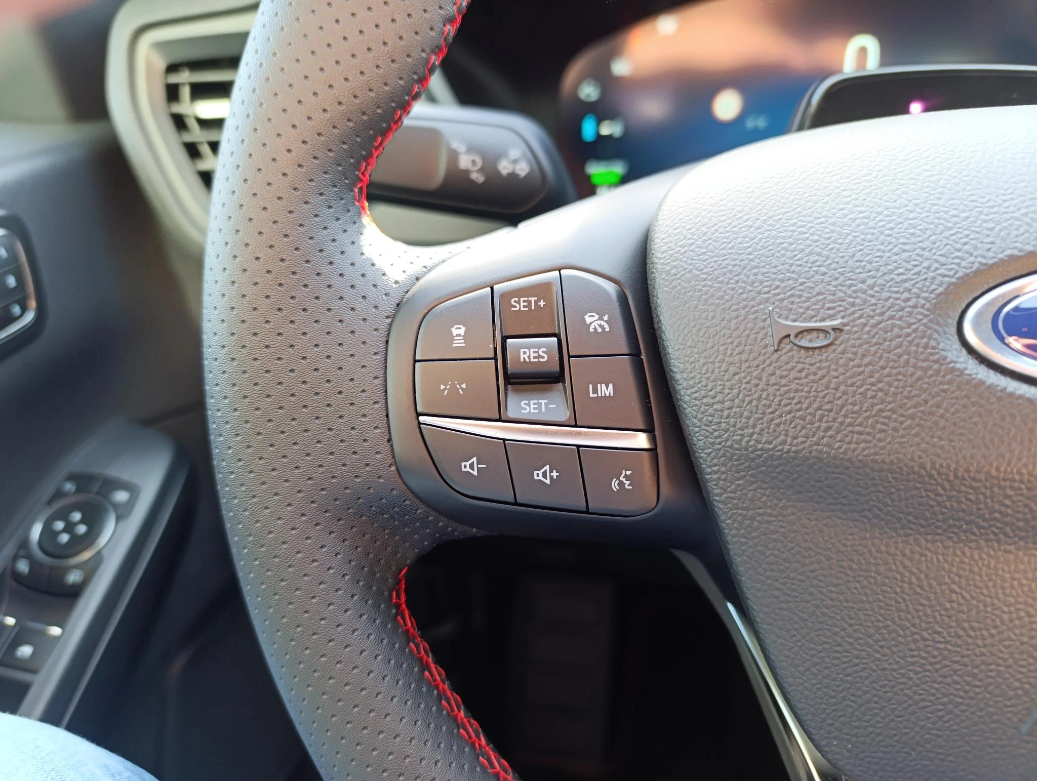 Ford-Kuga-image-20