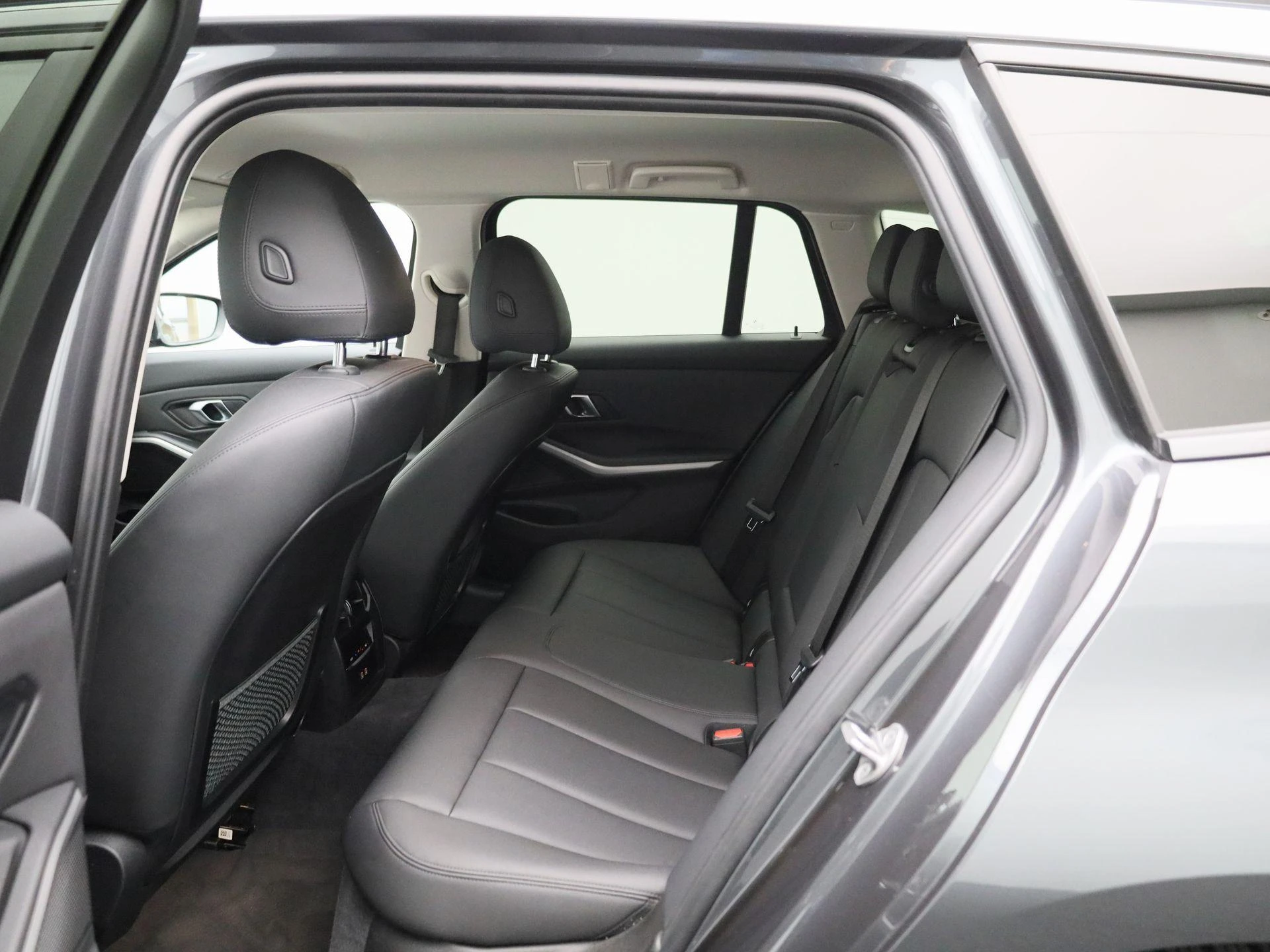 BMW-3 Serie-image-9