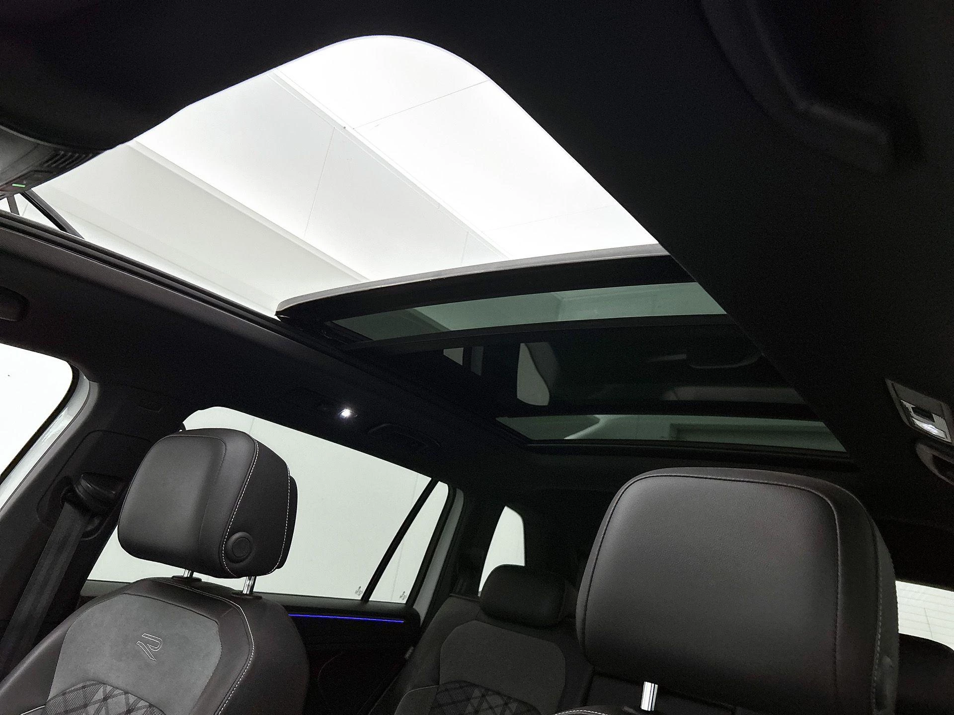 Volkswagen-Tiguan Allspace-image-34