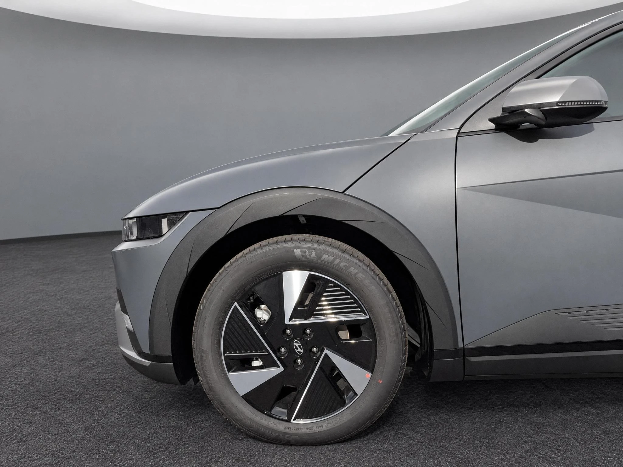 Hyundai-IONIQ 5-image-4