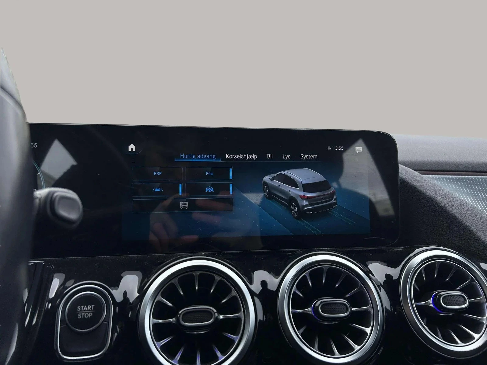 Mercedes-Benz-EQA-image-19