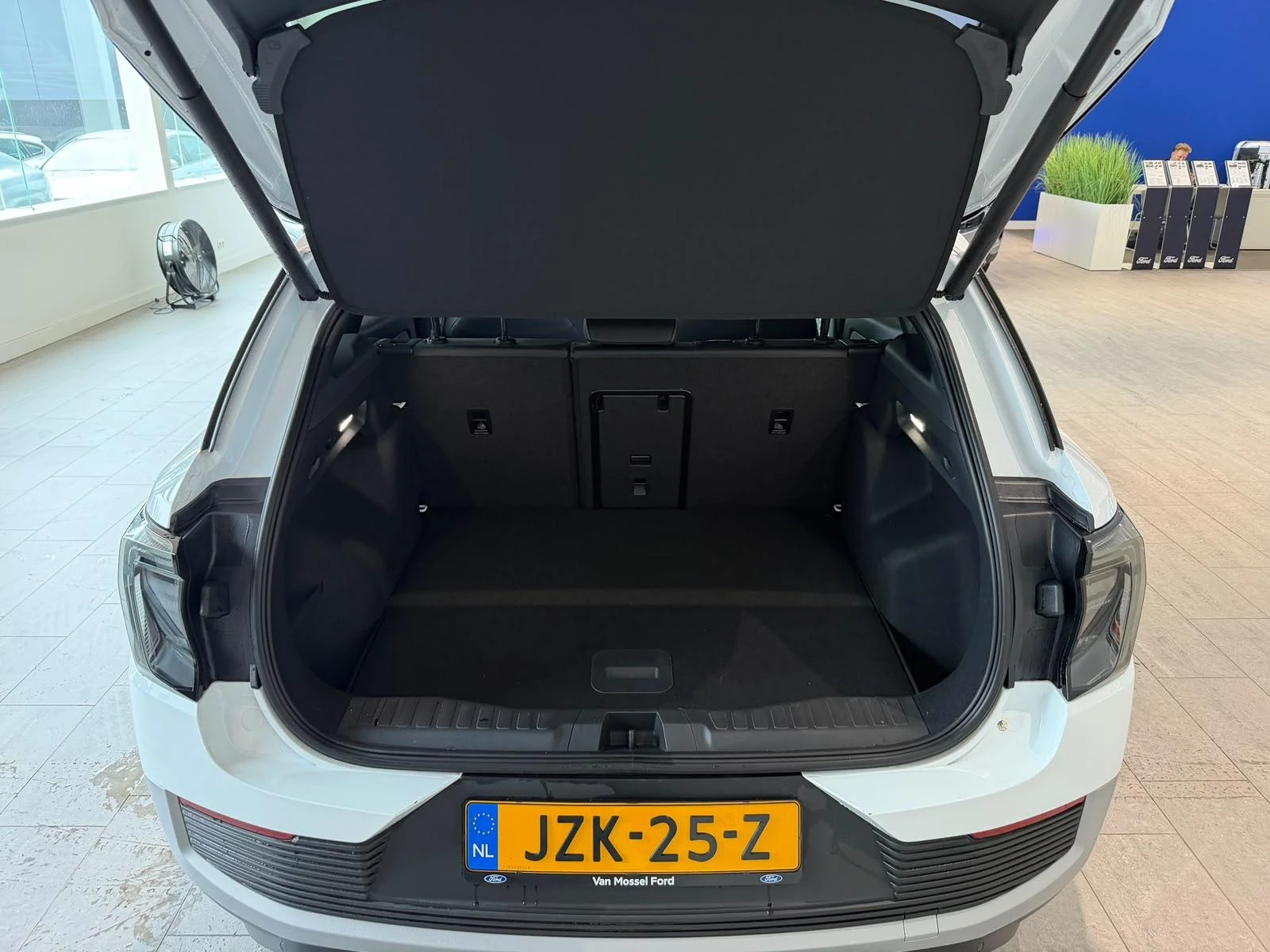 Ford-Explorer-image-15