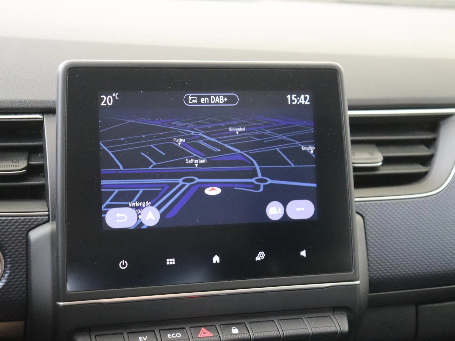 Renault-Arkana-image-16