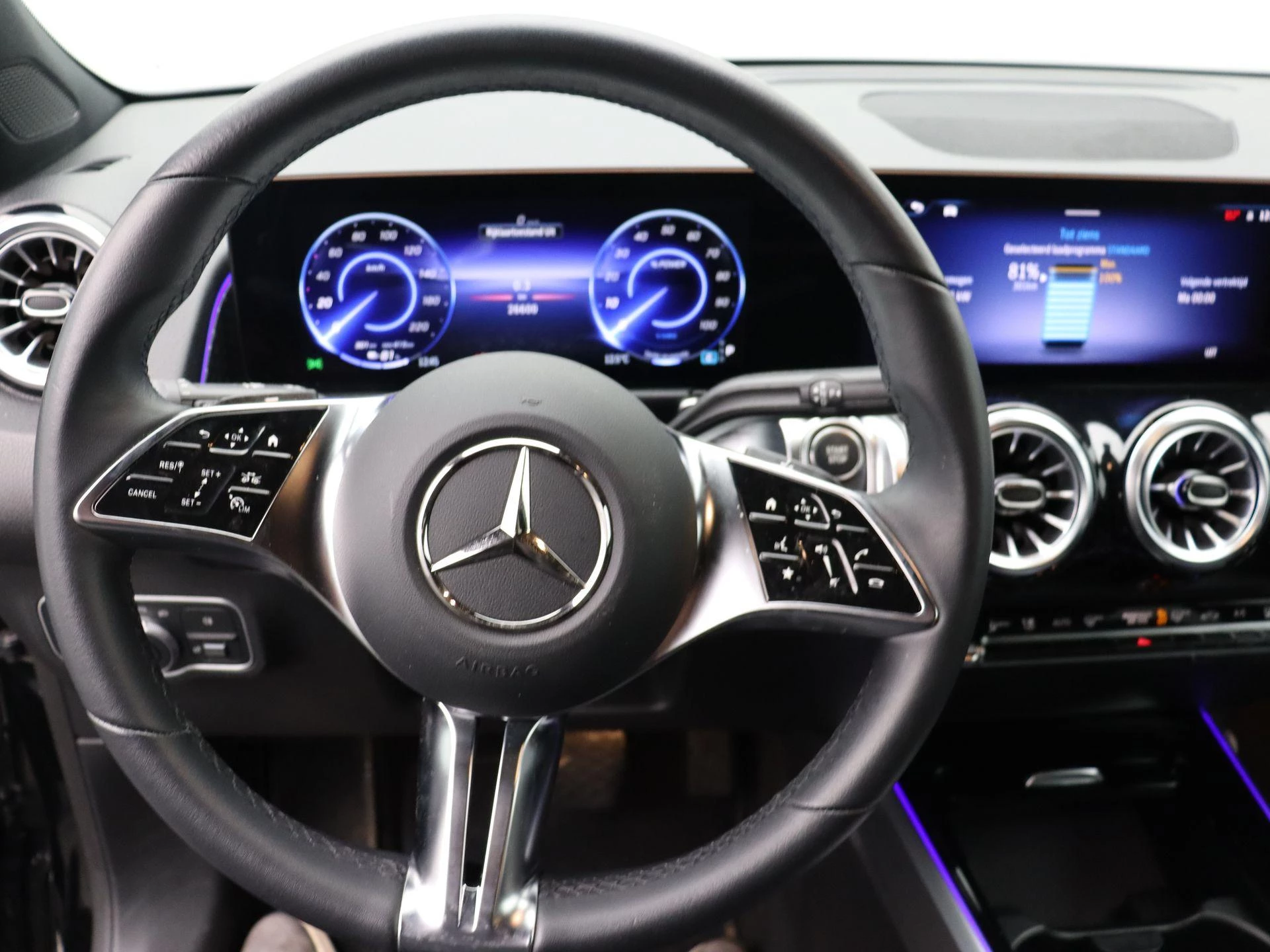Mercedes-Benz EQB 250+ Luxury Line + 7 ZITPLAATSEN + CARPLAY +