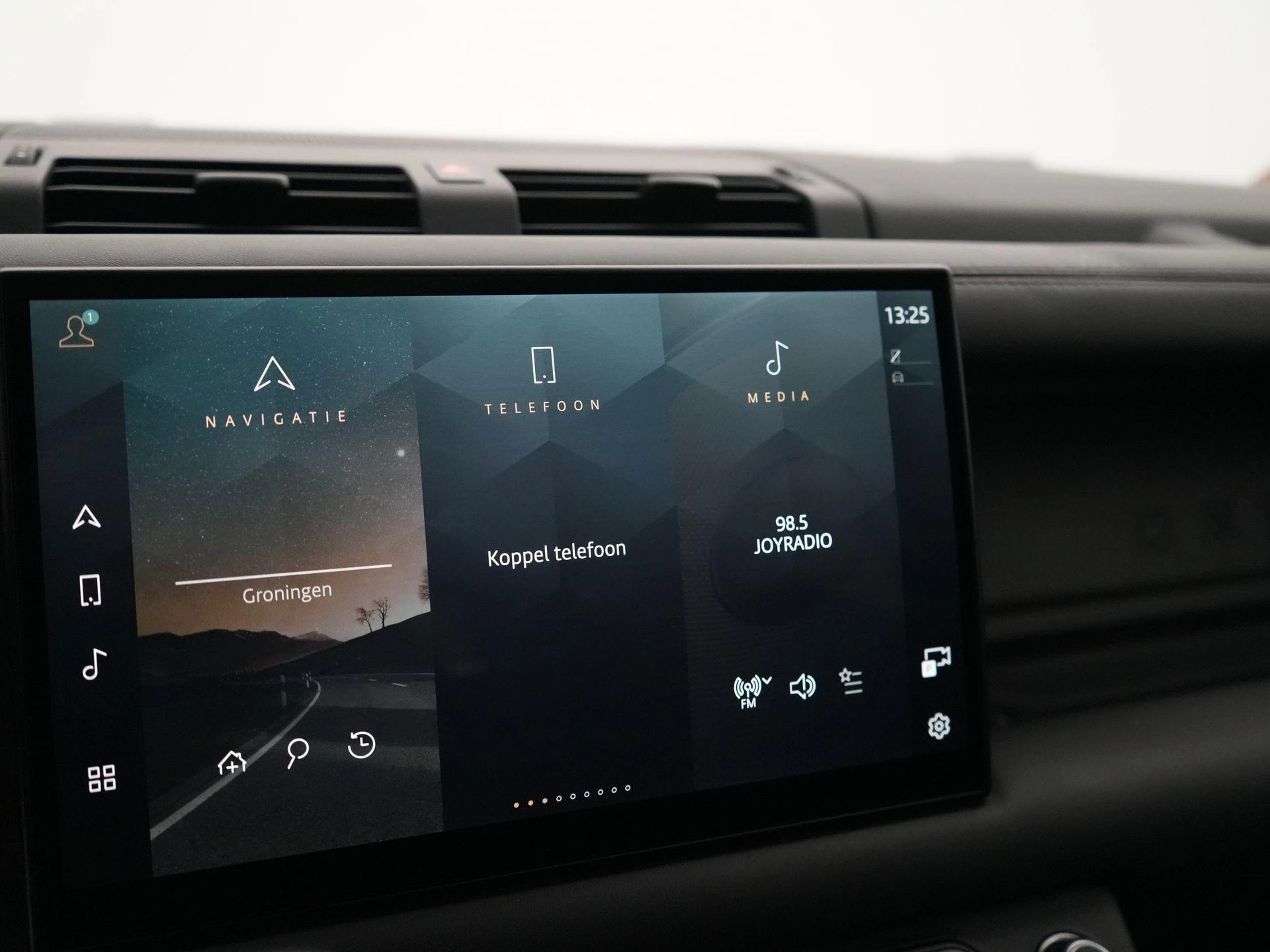 Land Rover-Defender-image-18