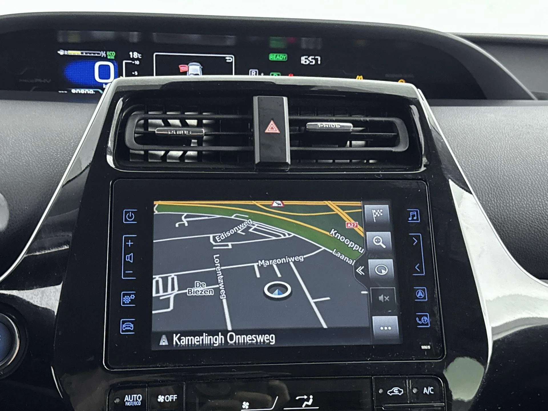 Toyota-Prius-image-13