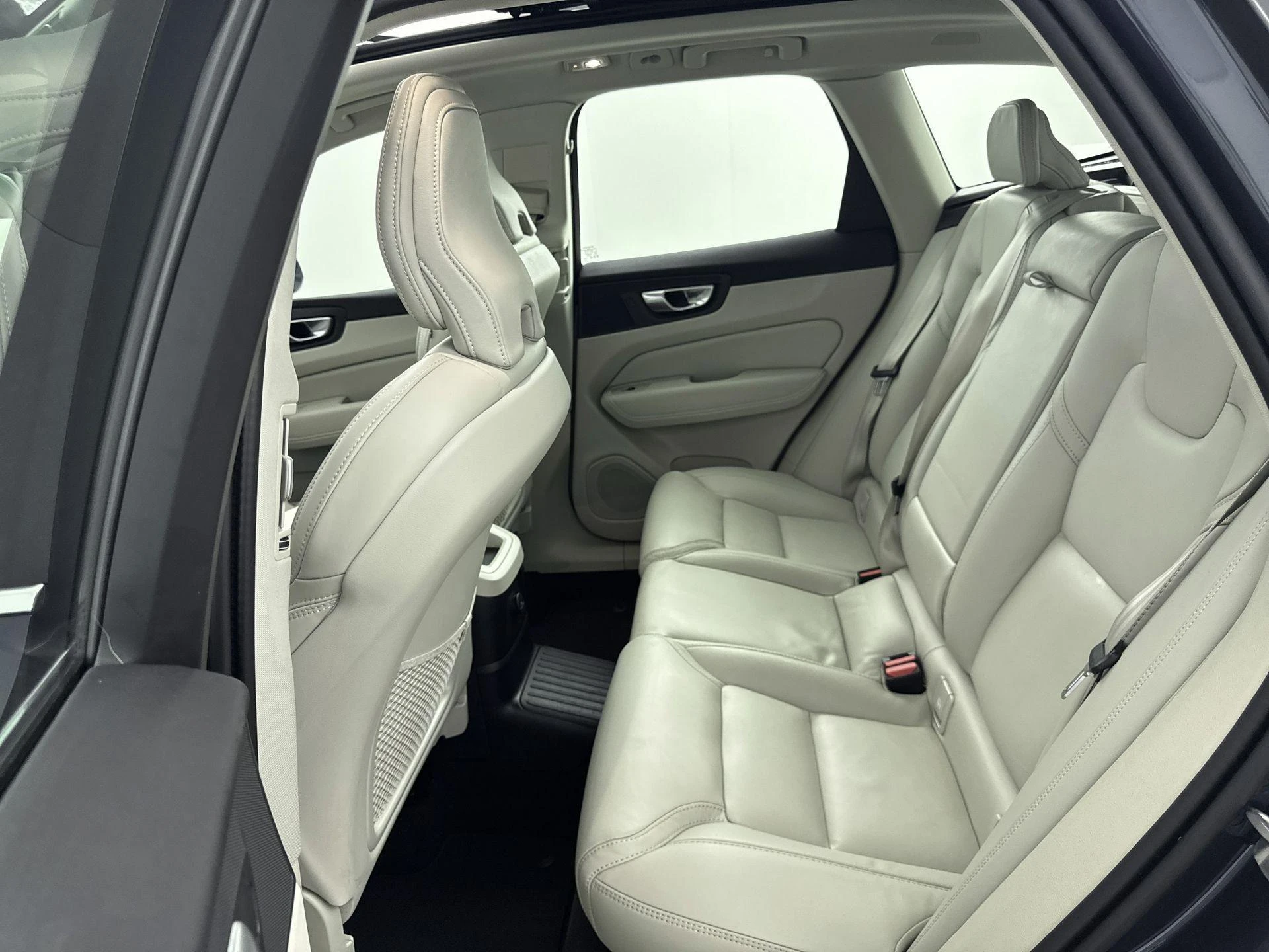 Volvo-XC60-image-25