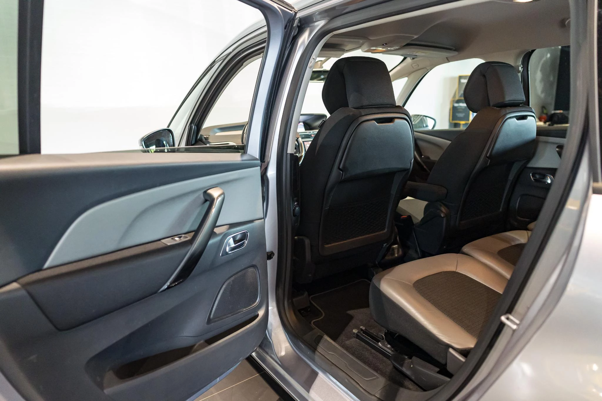 Citroën-C4 Spacetourer-image-14