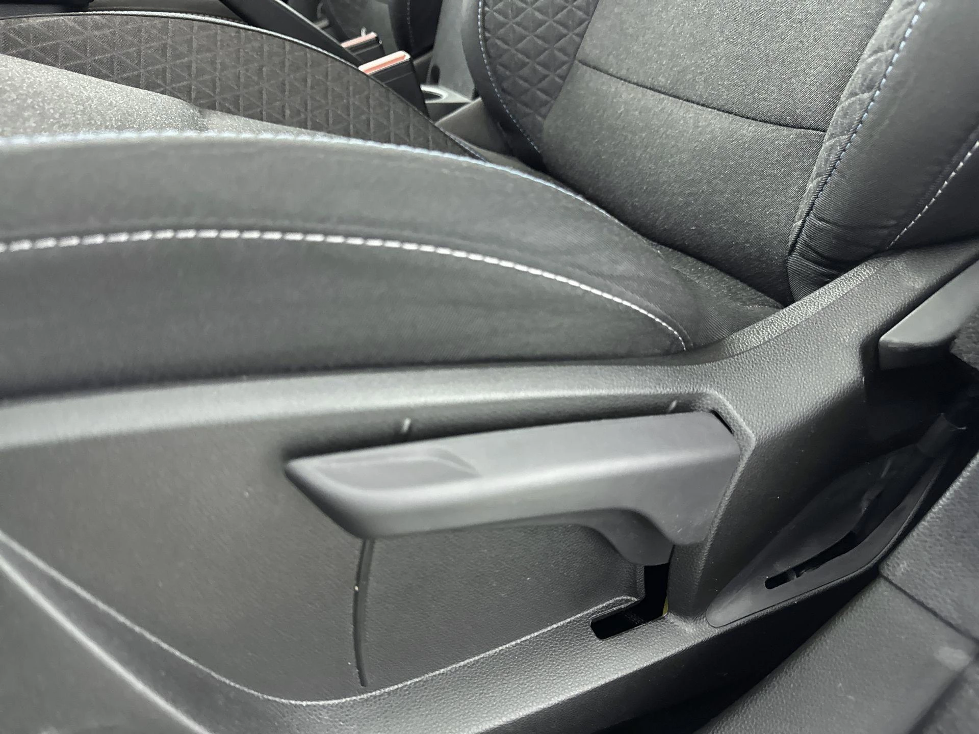 Renault-Captur-image-16