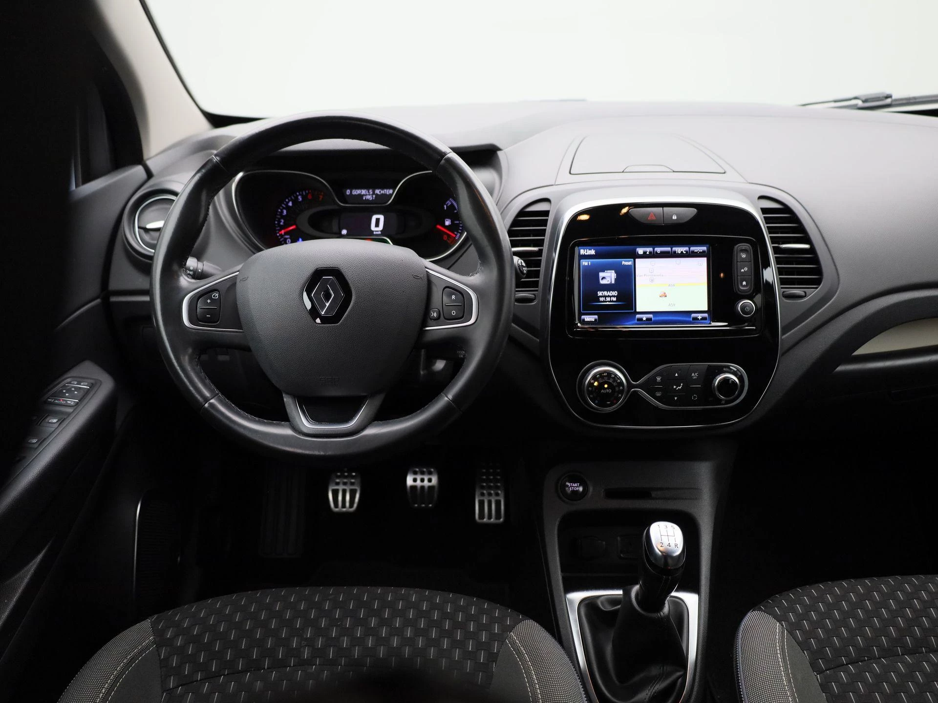 Renault-Captur-image-6