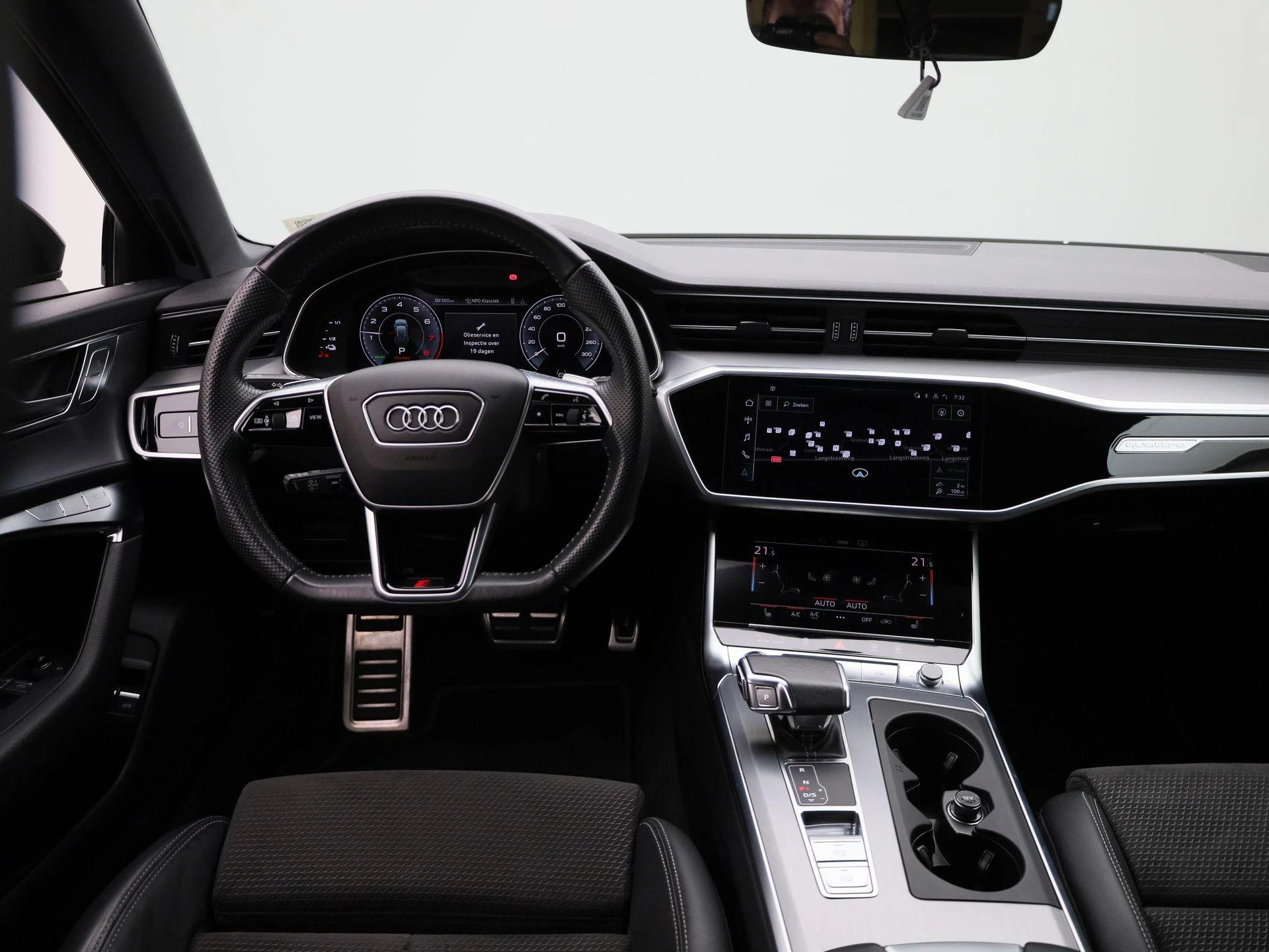 Audi-A6-image-7