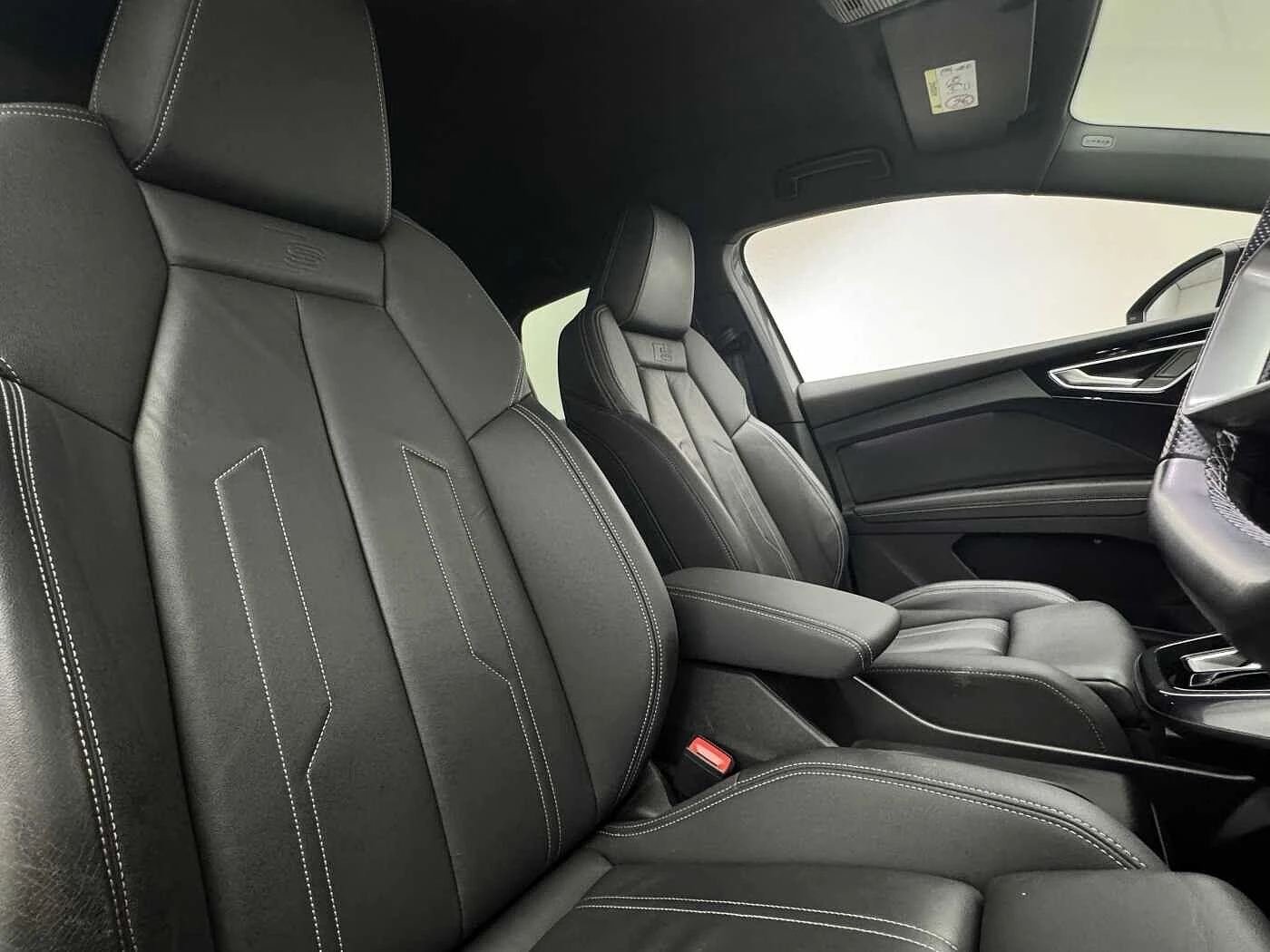 Audi-Q4 e-tron-image-13