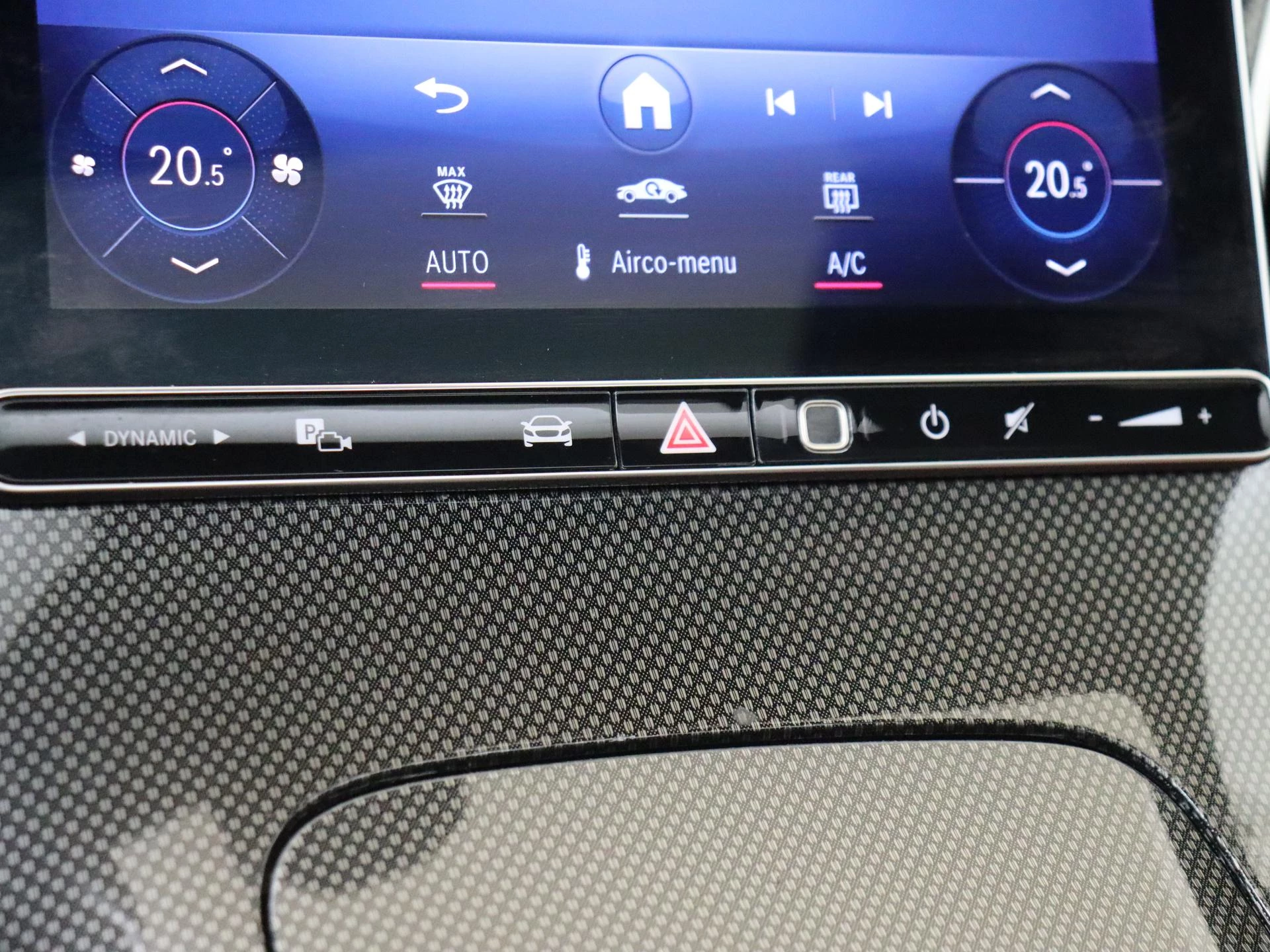 Mercedes-Benz-C-Klasse-image-19