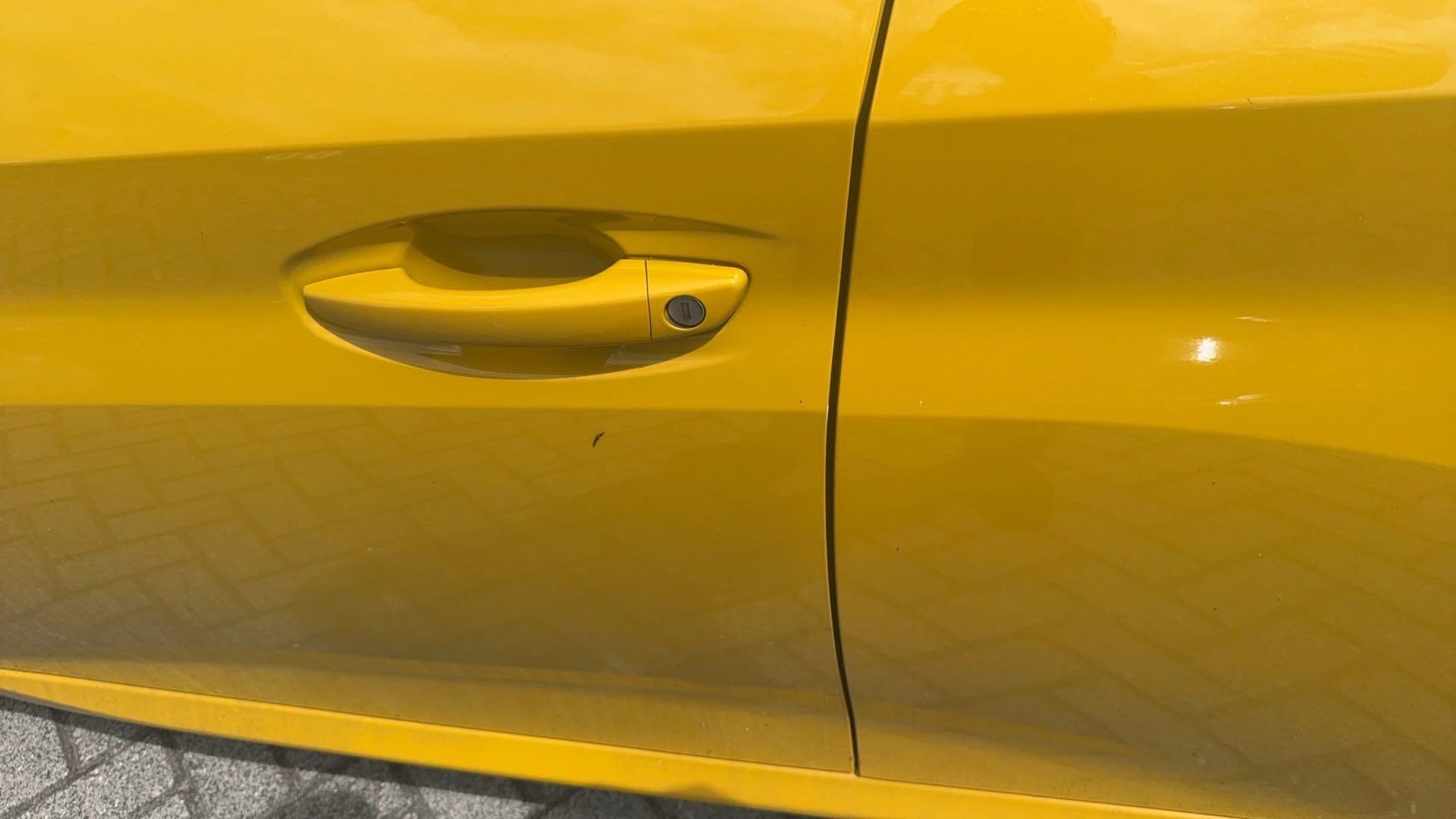 Peugeot-e-208-image-27