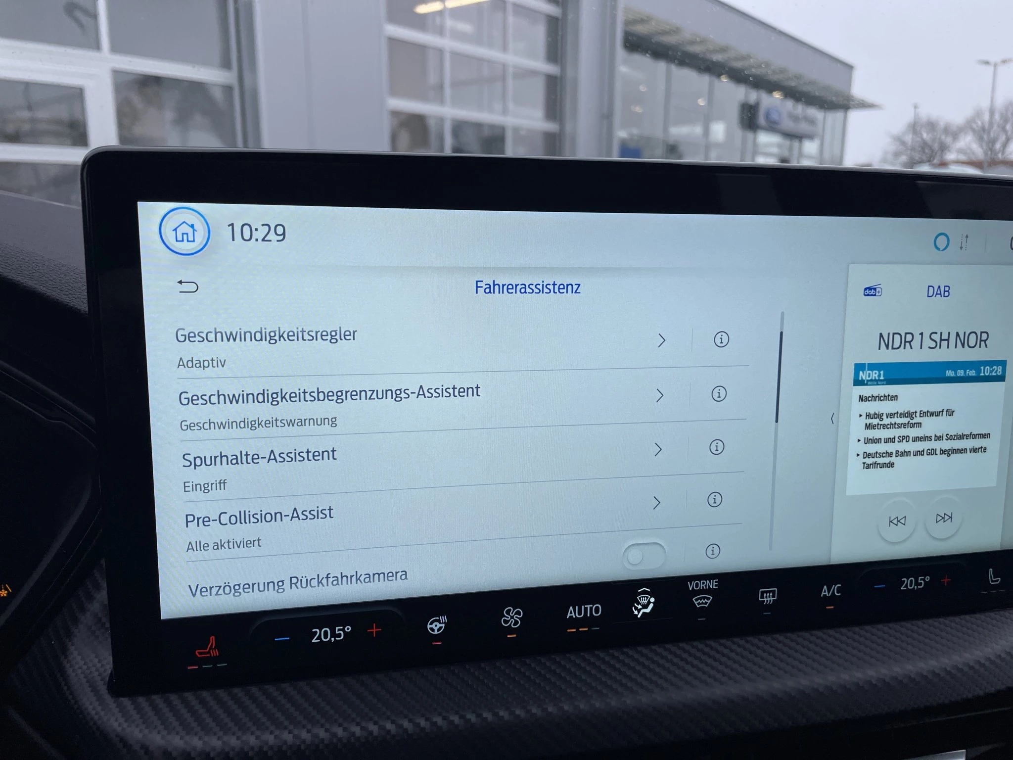 Ford Kuga ST-Line X Aut.*PANO*AHK*360GRAD*LED-MATRIX*NAVI*GRA*WINTER-PKT.