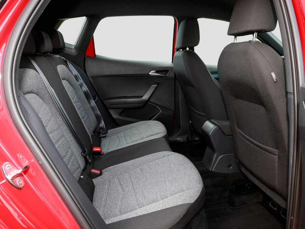 SEAT-Arona-image-9