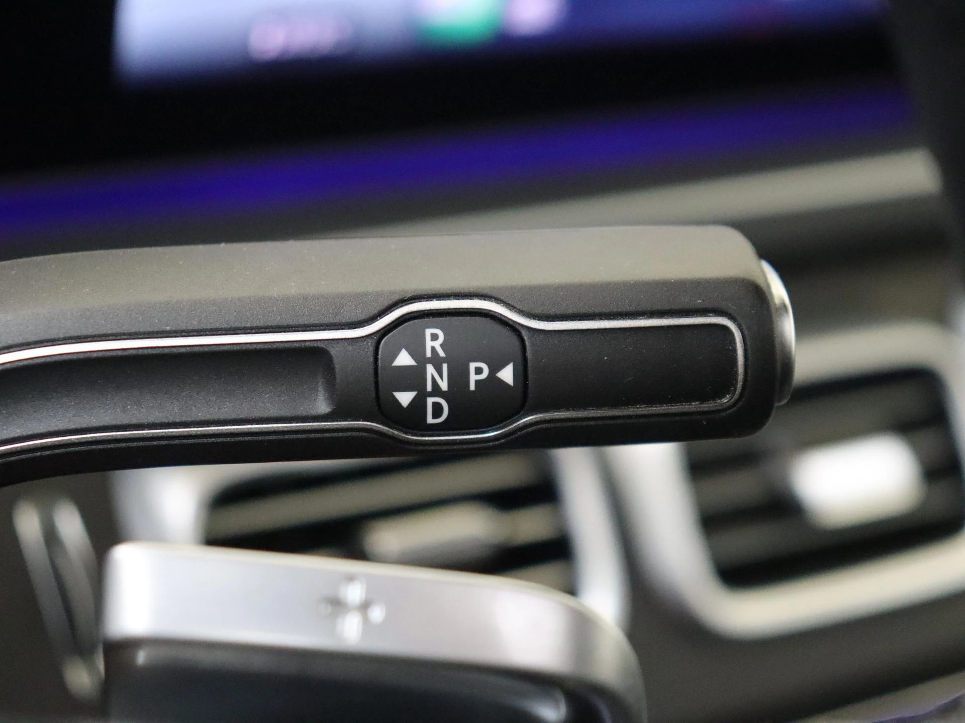 Mercedes-Benz-GLE-image-13