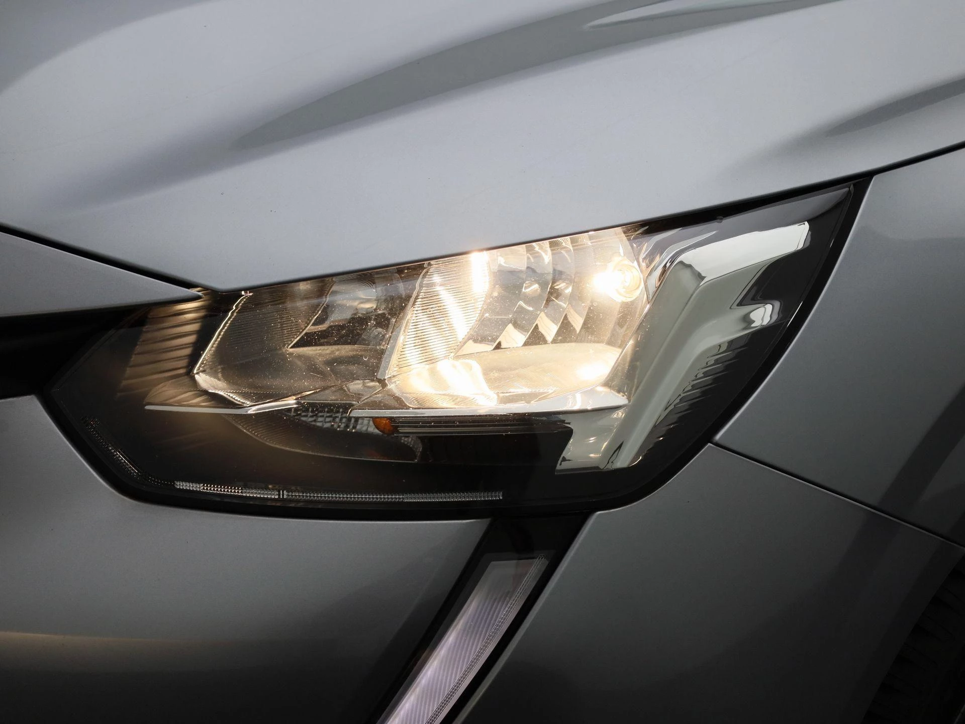 Peugeot-208-image-12