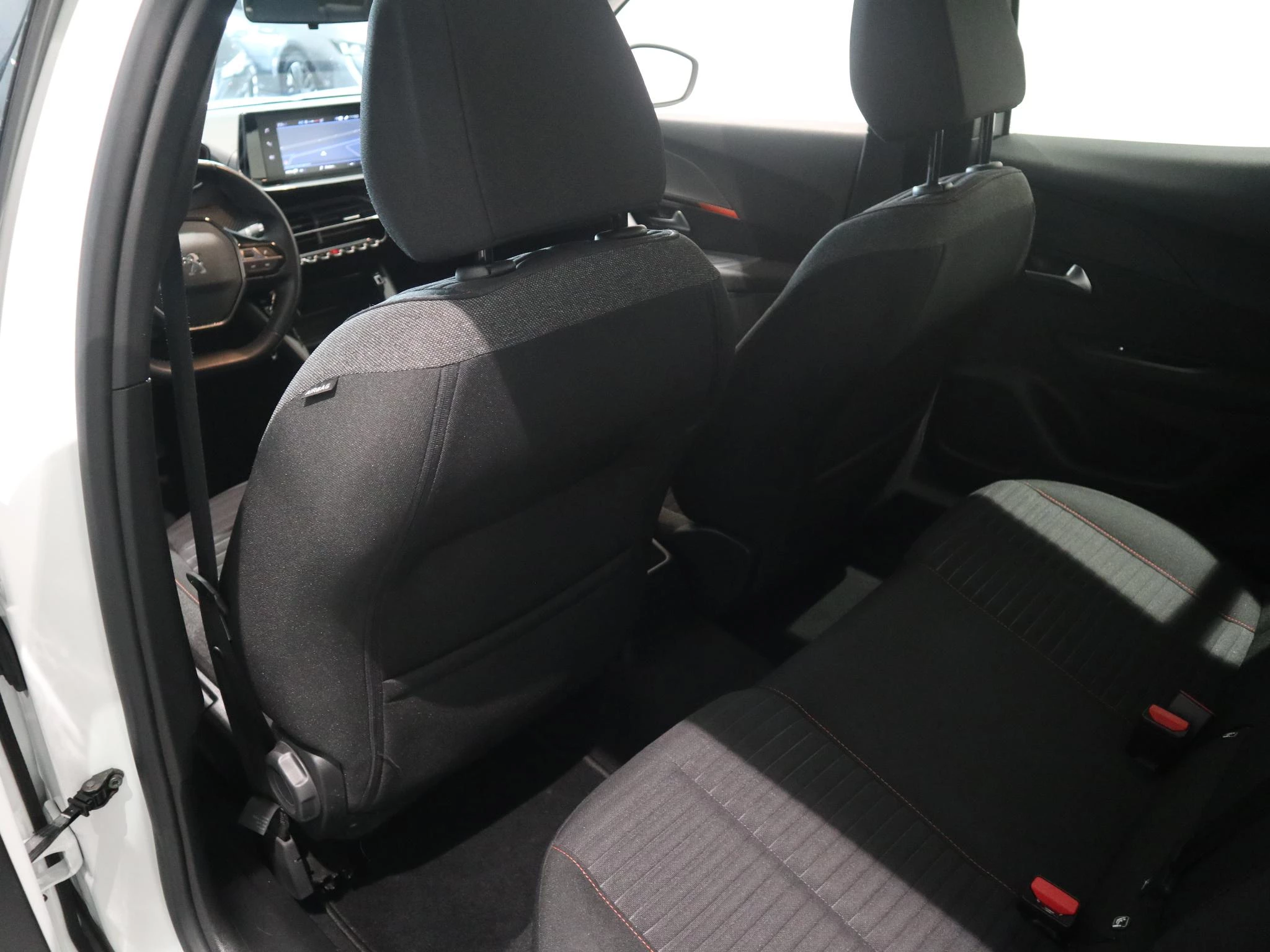 Peugeot-2008-image-9