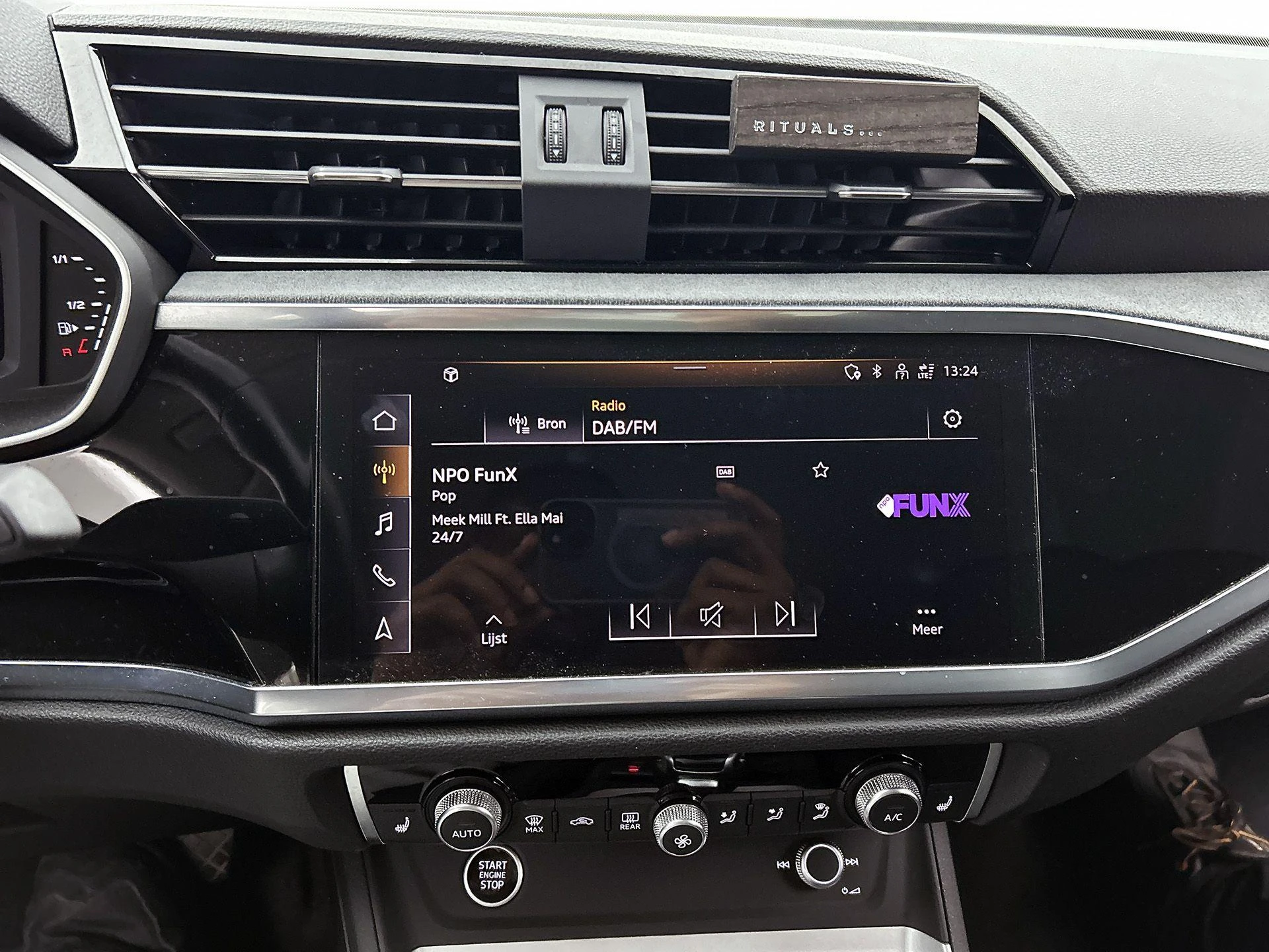 Audi-Q3-image-6