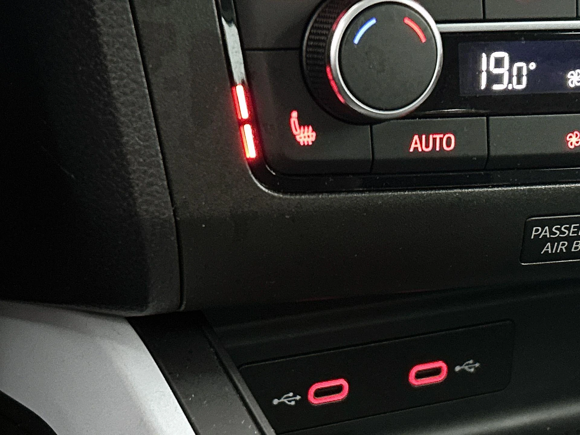 SEAT-Arona-image-7