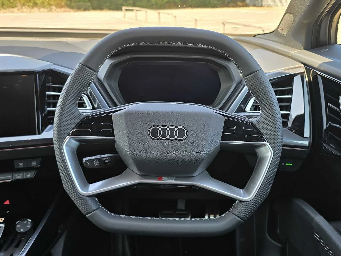 Audi-Q4 Sportback e-tron-image-8