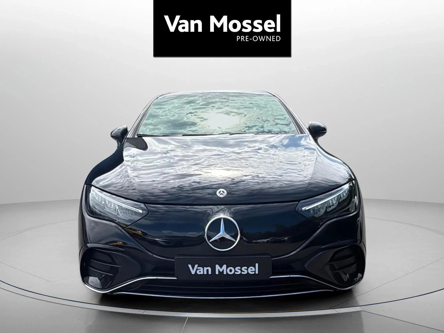 Mercedes-Benz-EQE-image-7