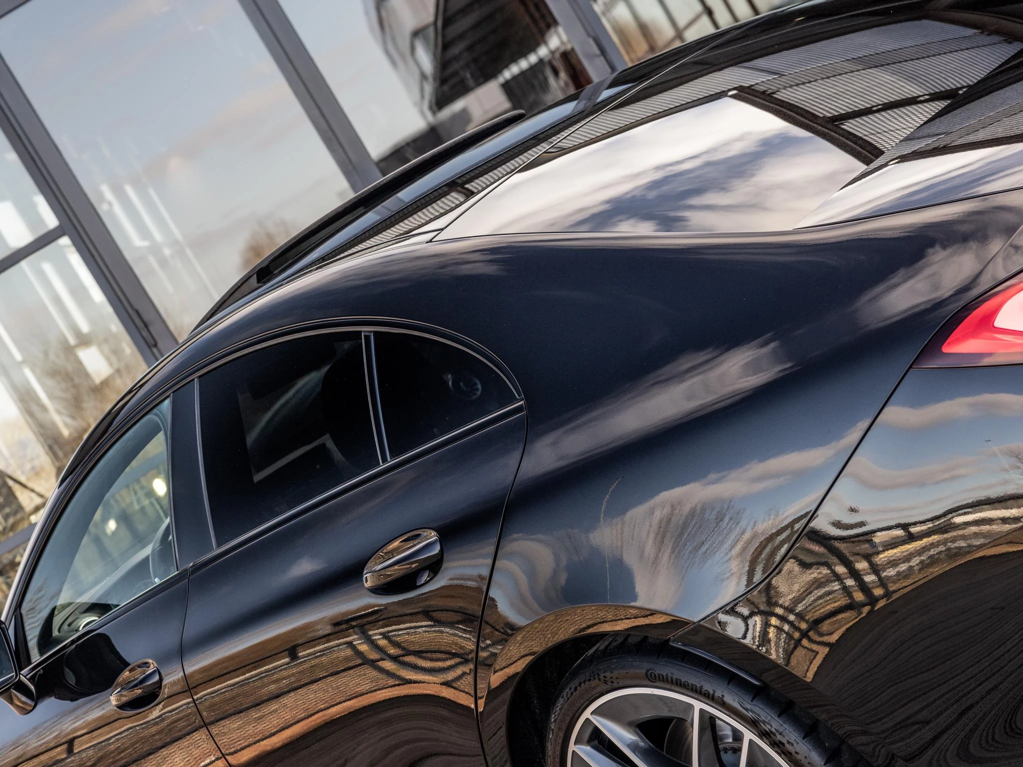 Mercedes-Benz-CLS-image-11