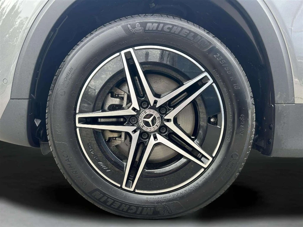Mercedes-Benz-EQB-image-8
