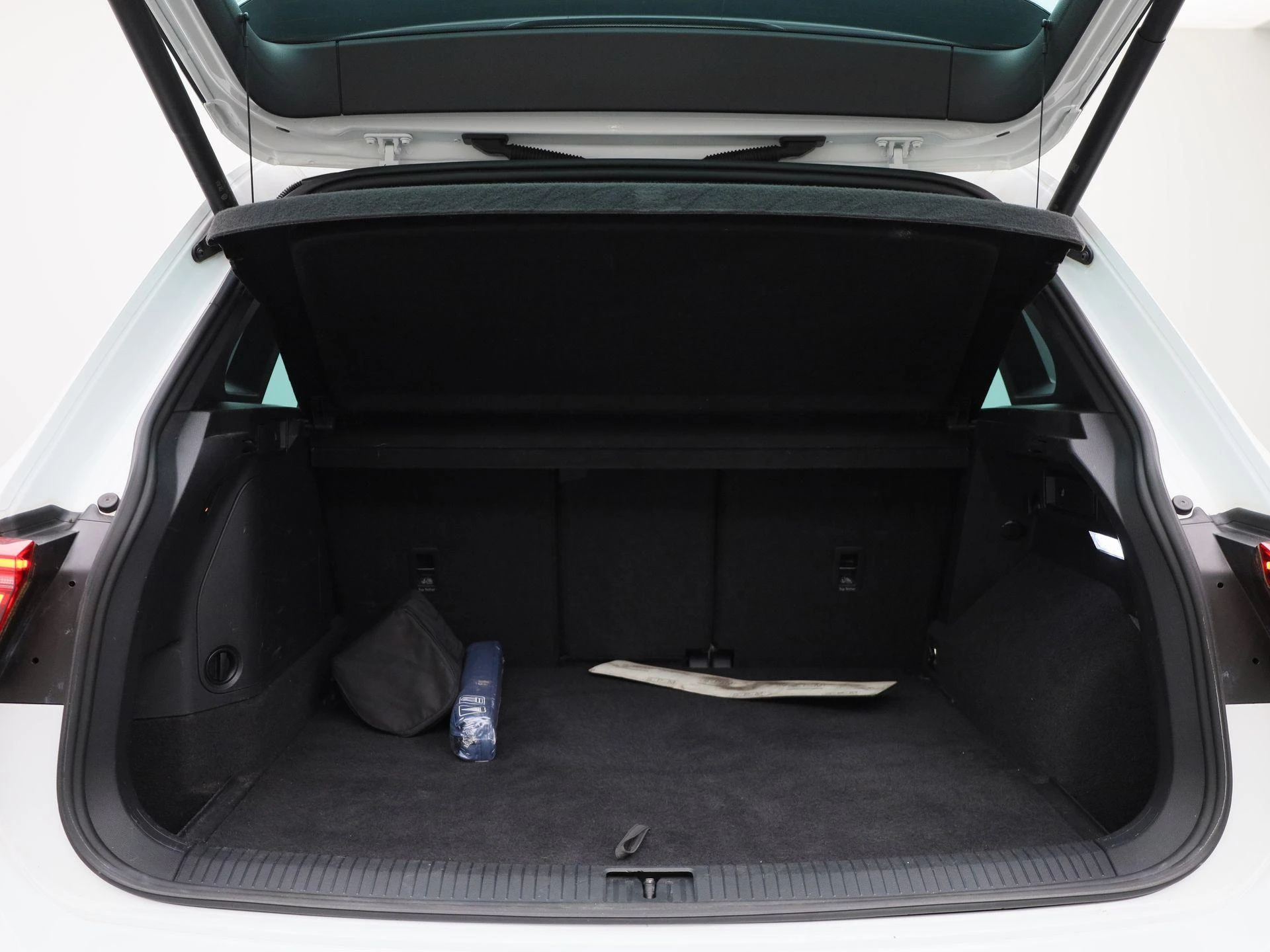 Volkswagen Tiguan 1.4 TSI eHybrid R-Line Business+ 245 PK|