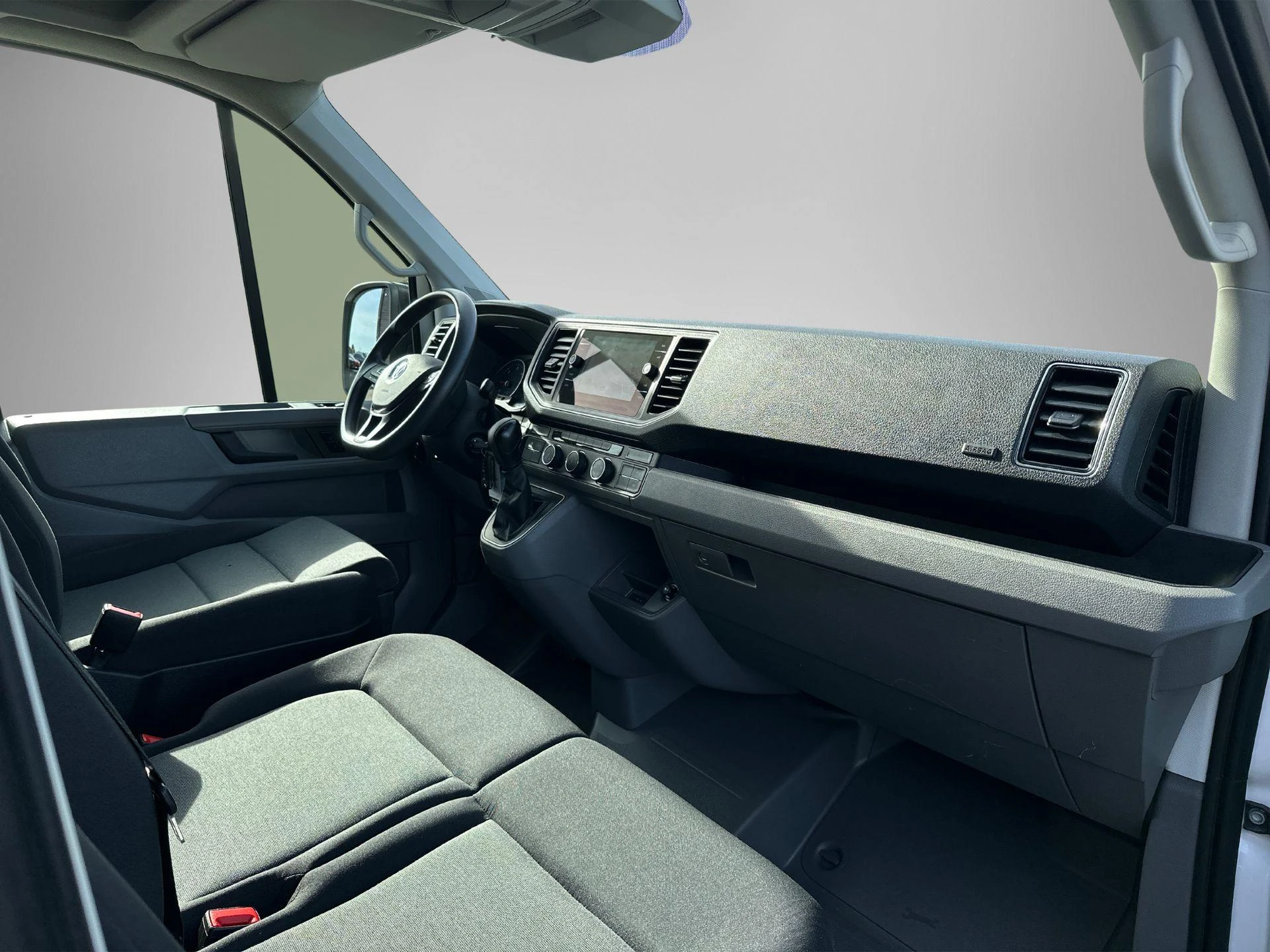 Volkswagen-Crafter-image-12