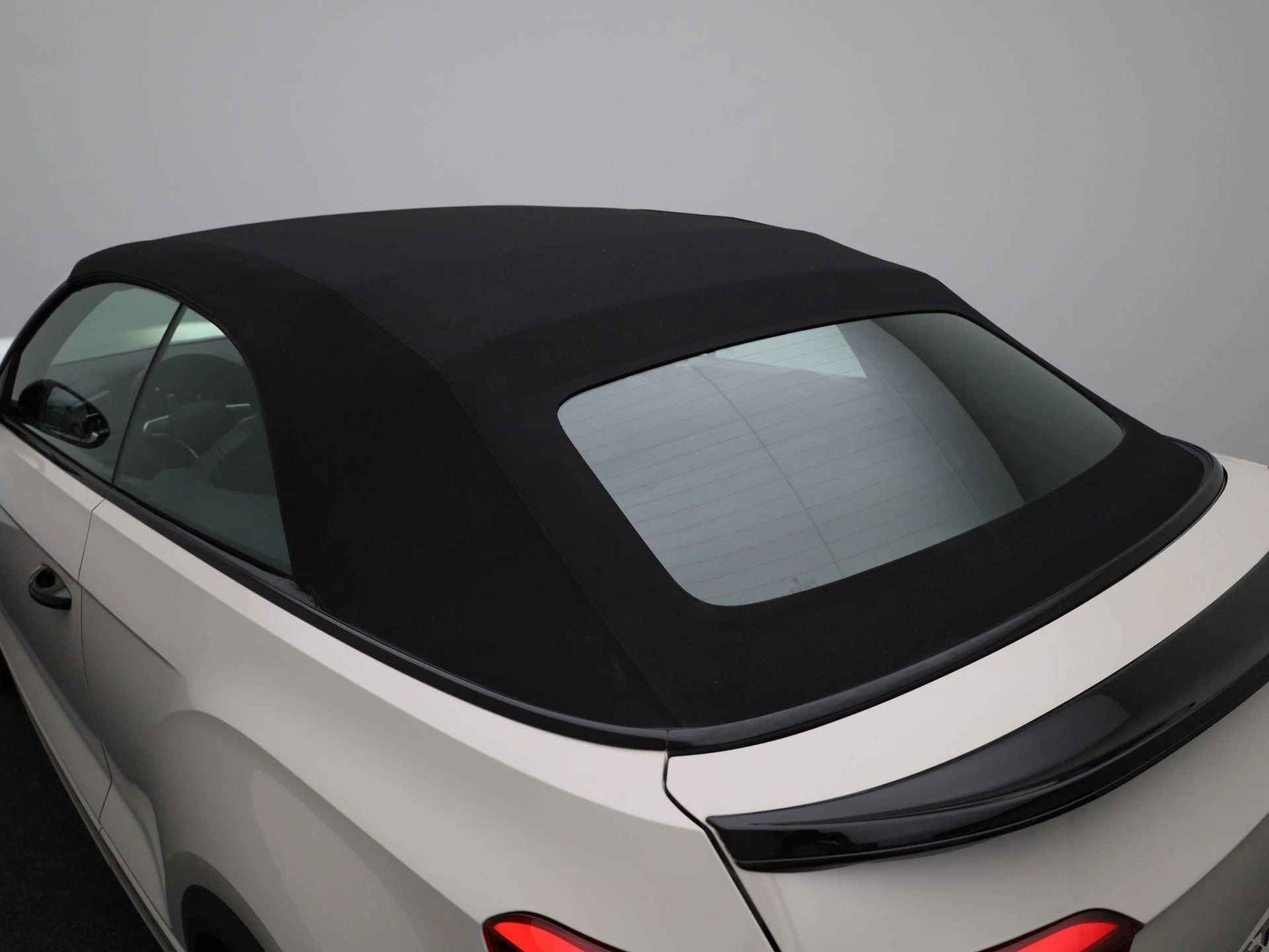 Volkswagen-T-Roc-image-6