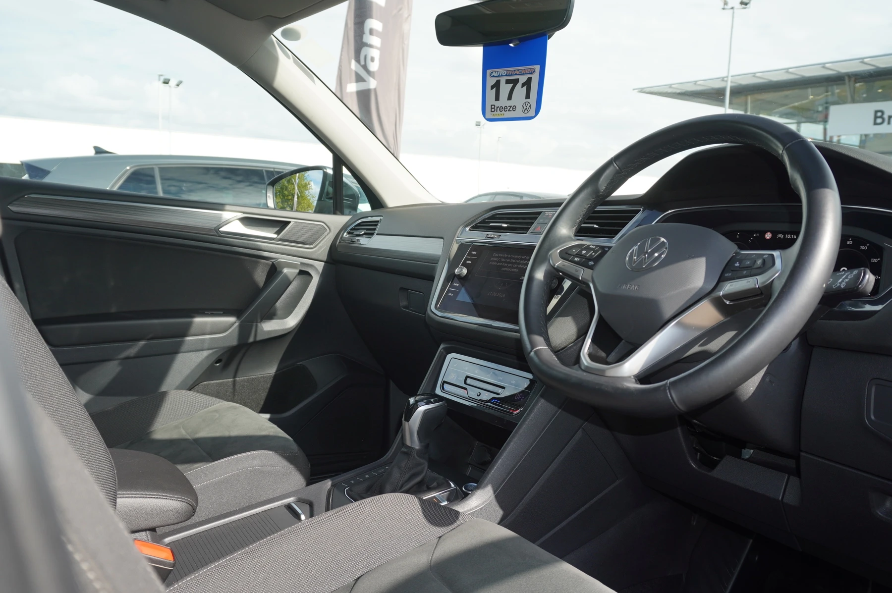 Volkswagen-Tiguan Allspace-image-5