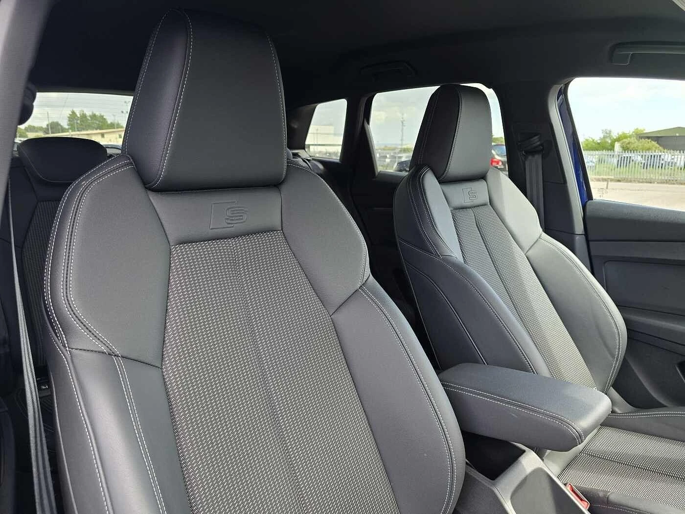 Audi-Q4 e-tron-image-14