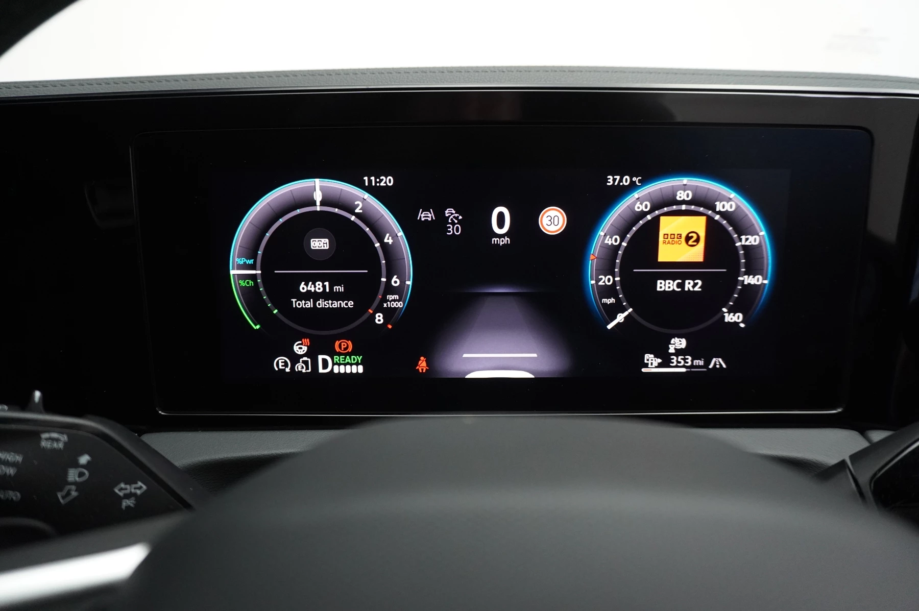 Volkswagen-Tiguan-image-9