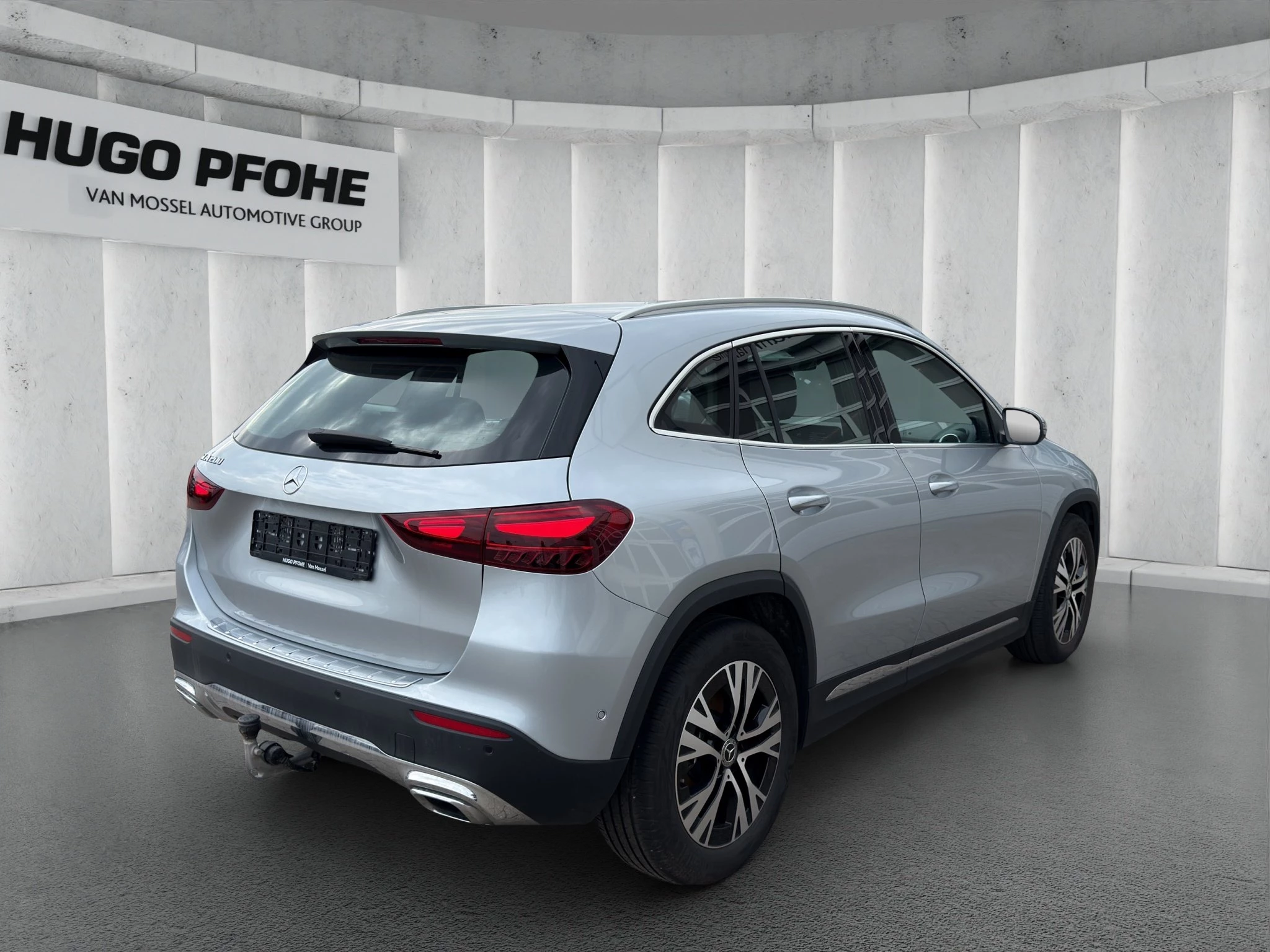Mercedes-Benz-GLA-image-4