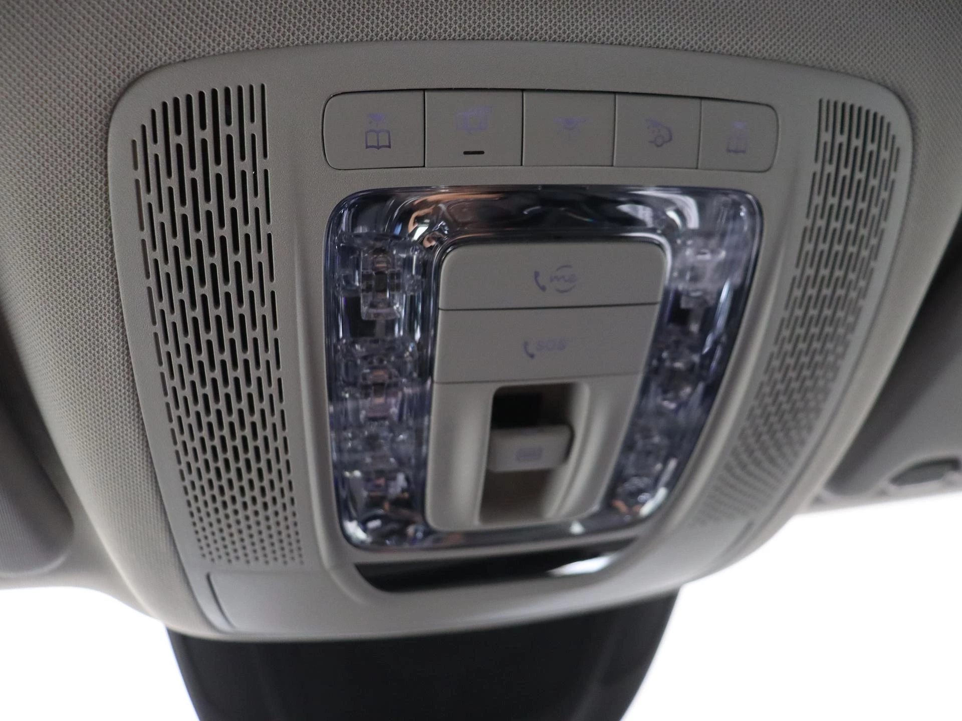 Mercedes-Benz-GLE-image-28