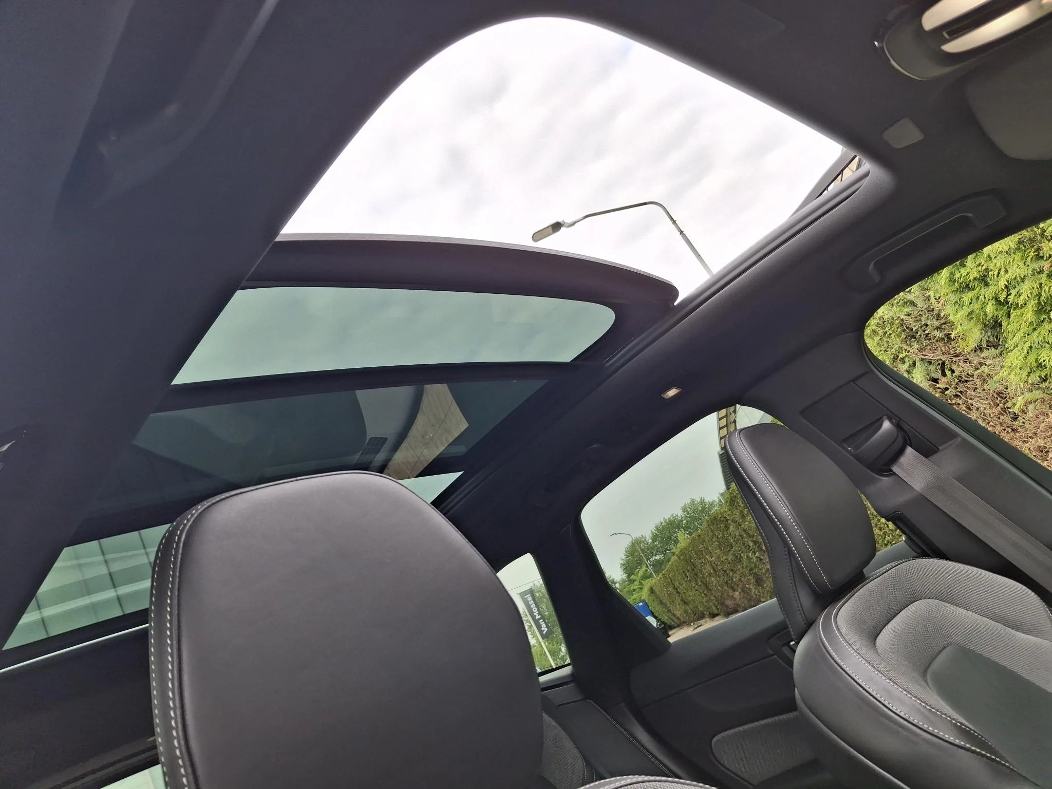 Volvo XC60 T8 Plug-in hybrid AWD Ultimate Dark