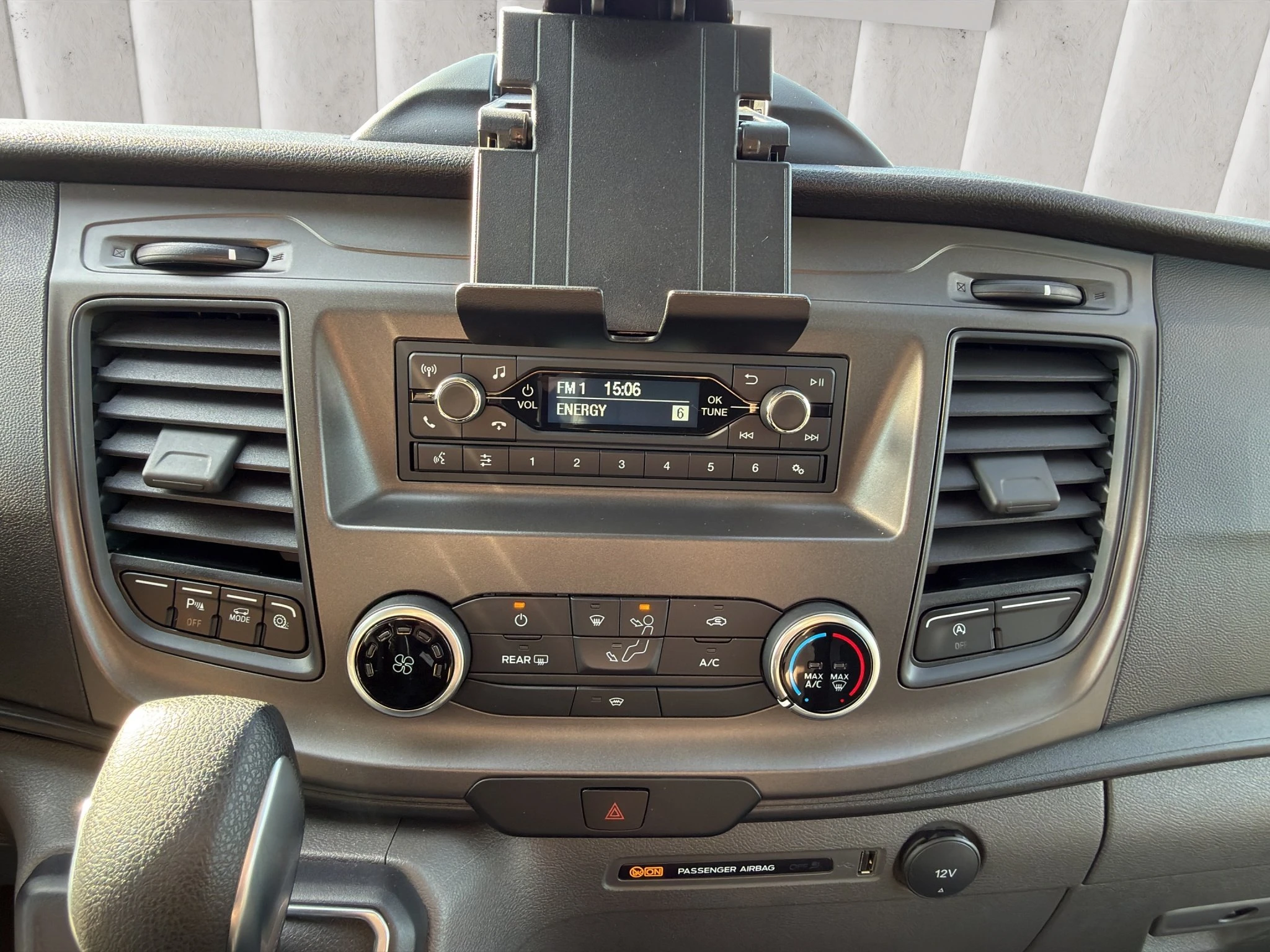 Ford-Transit-image-14