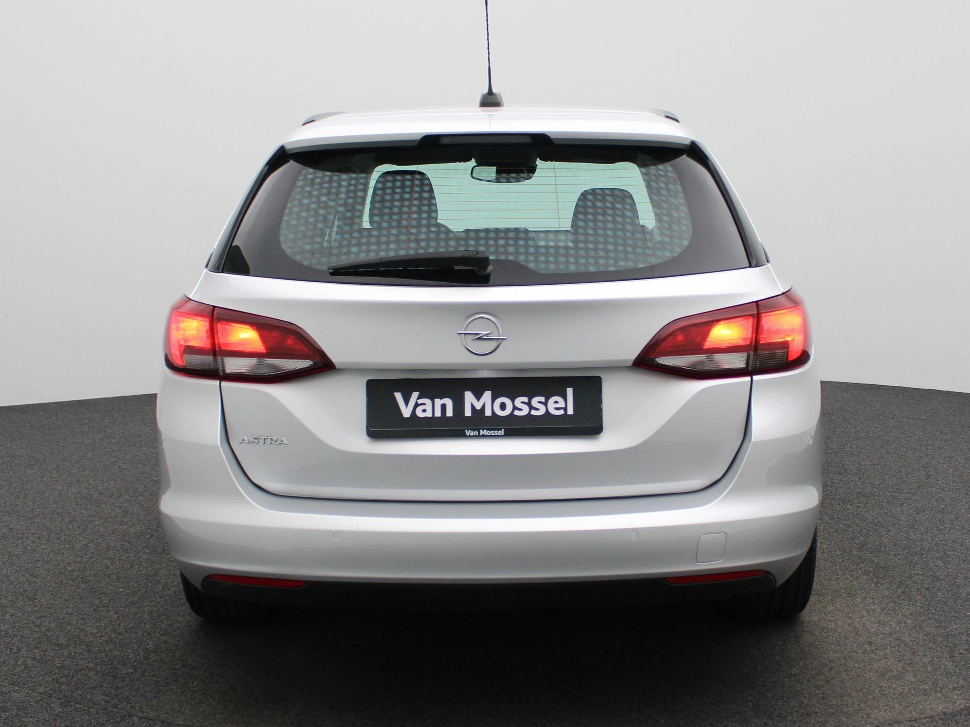 Opel-Astra-image-4
