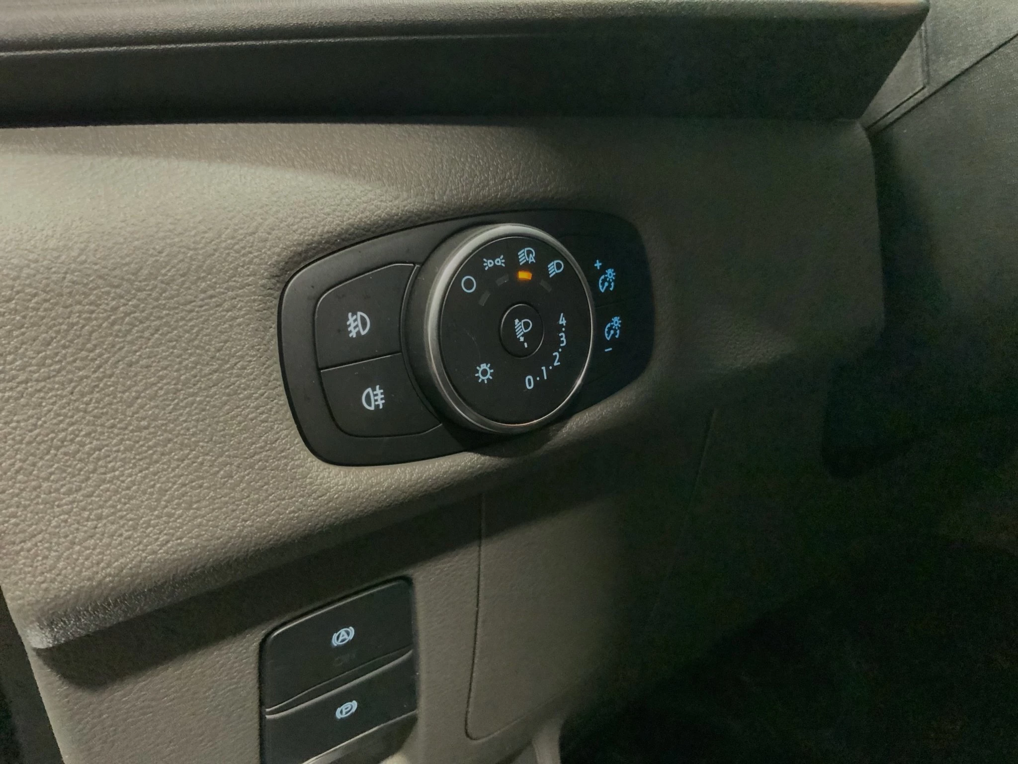 Ford-Transit-image-19