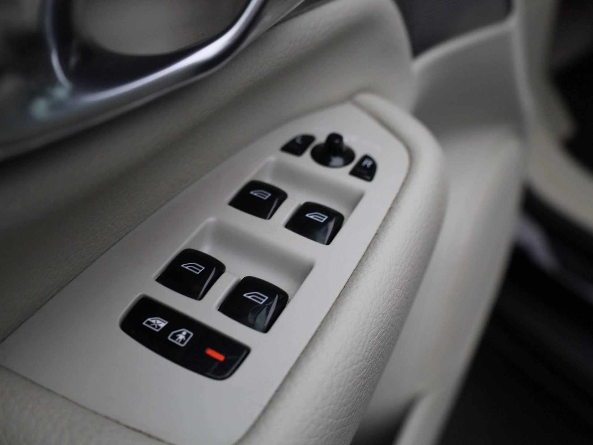 Volvo-XC90-image-36