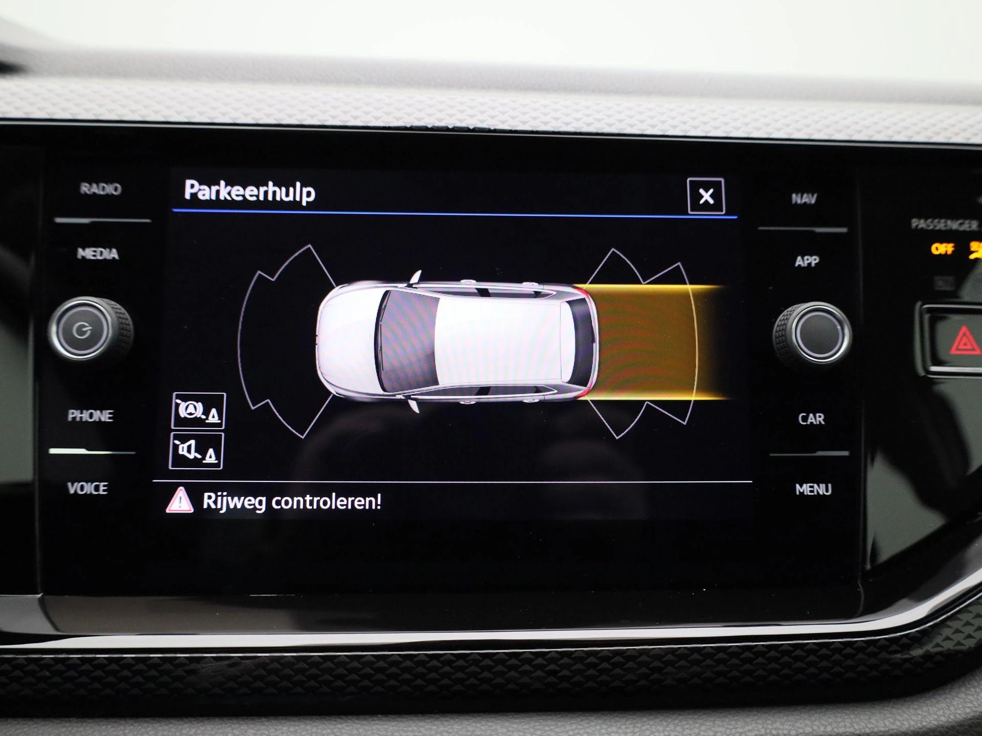 Volkswagen-Polo-image-24