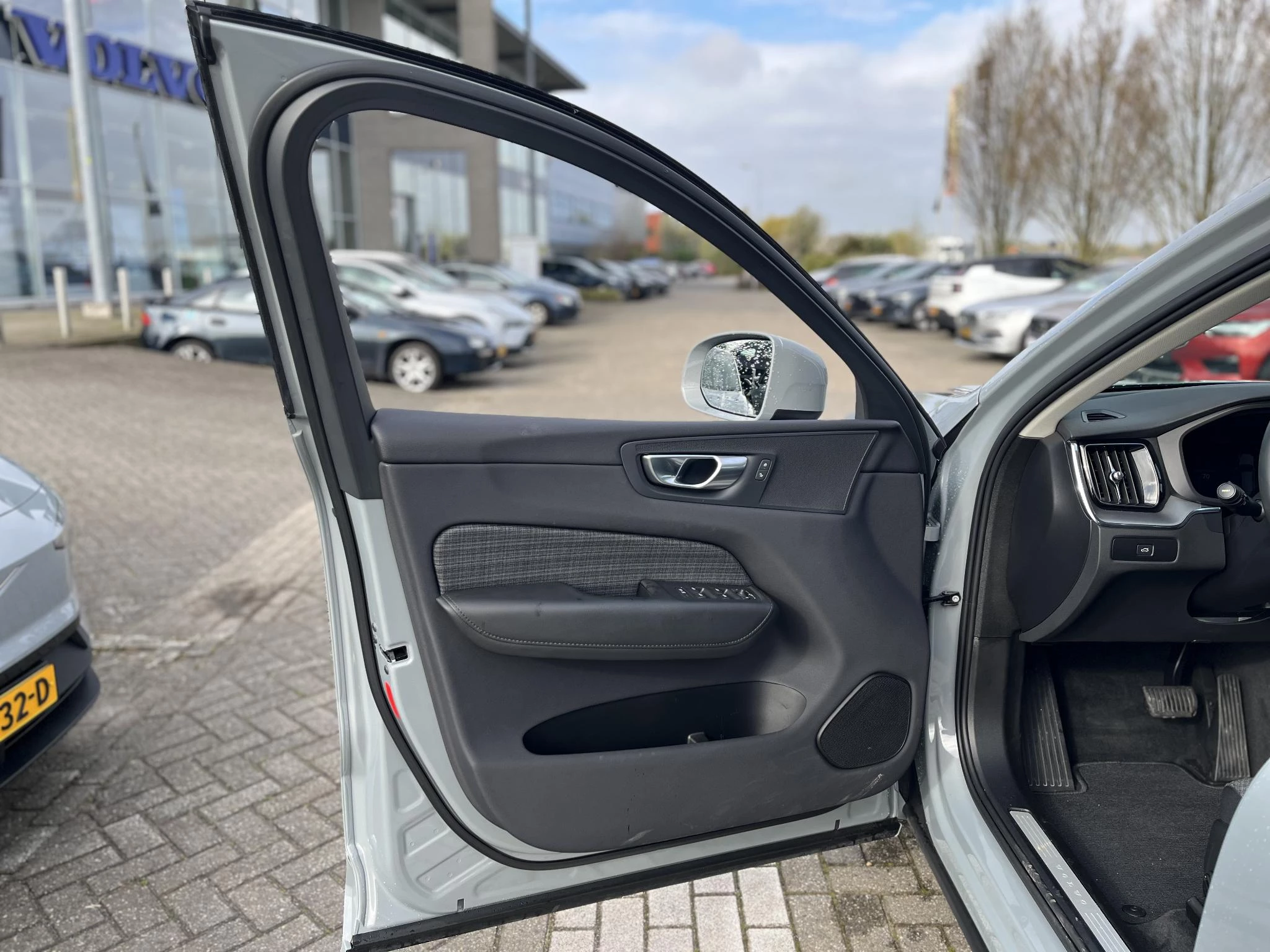 Volvo-XC60-image-5