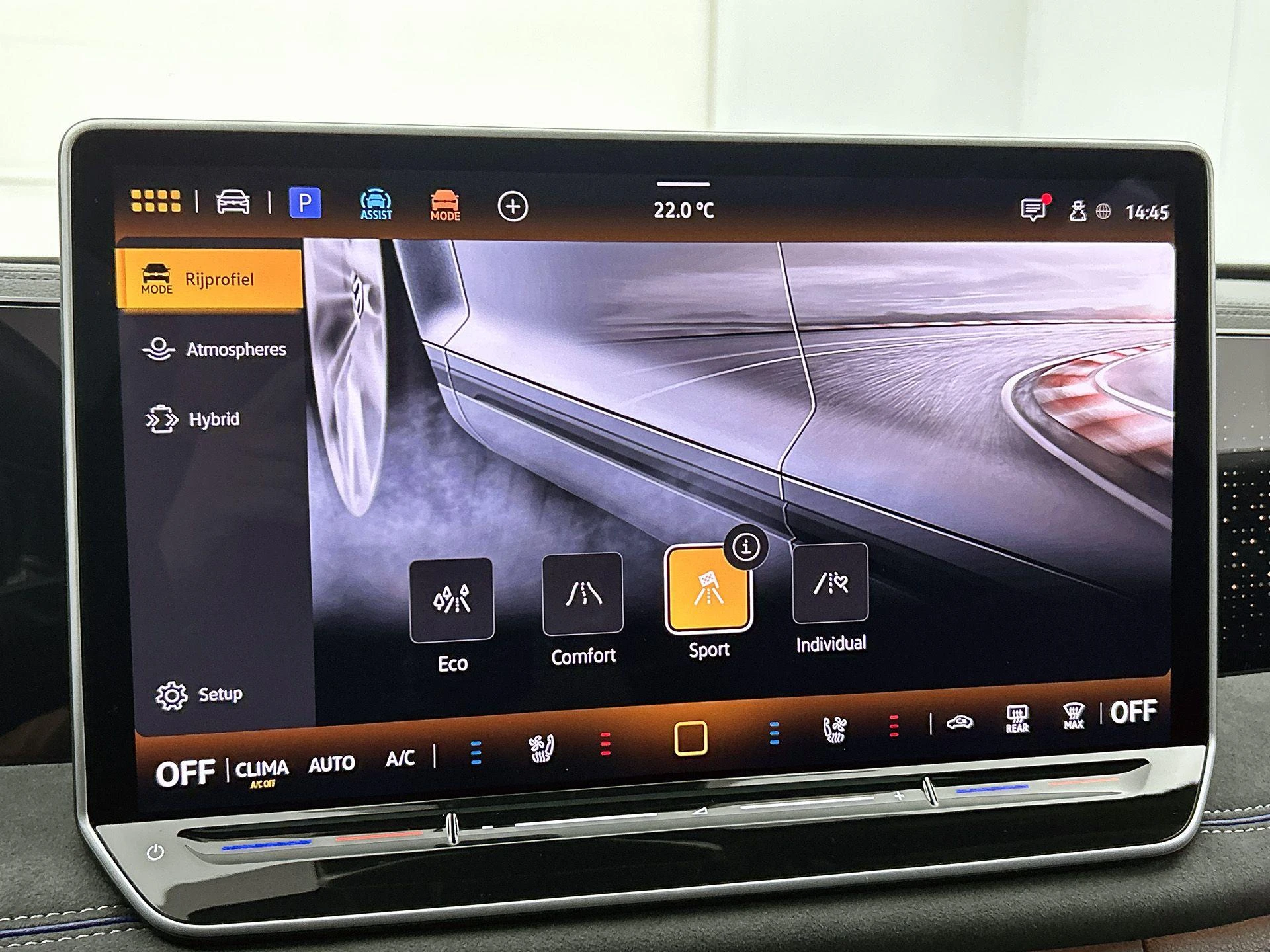 Volkswagen-Tiguan-image-13