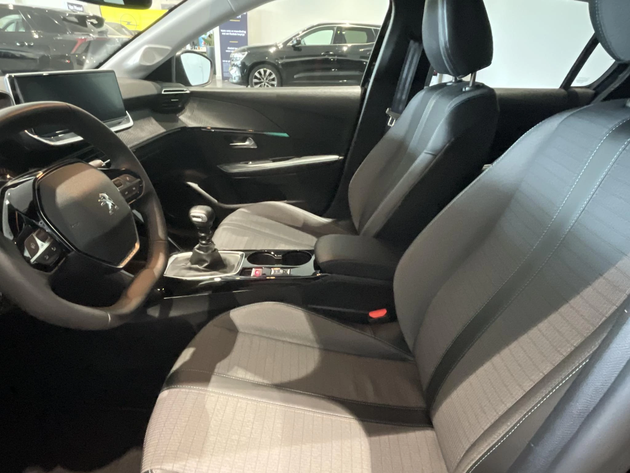 Peugeot 208 1.2 PureTech 100 MAN6 S&S Allure